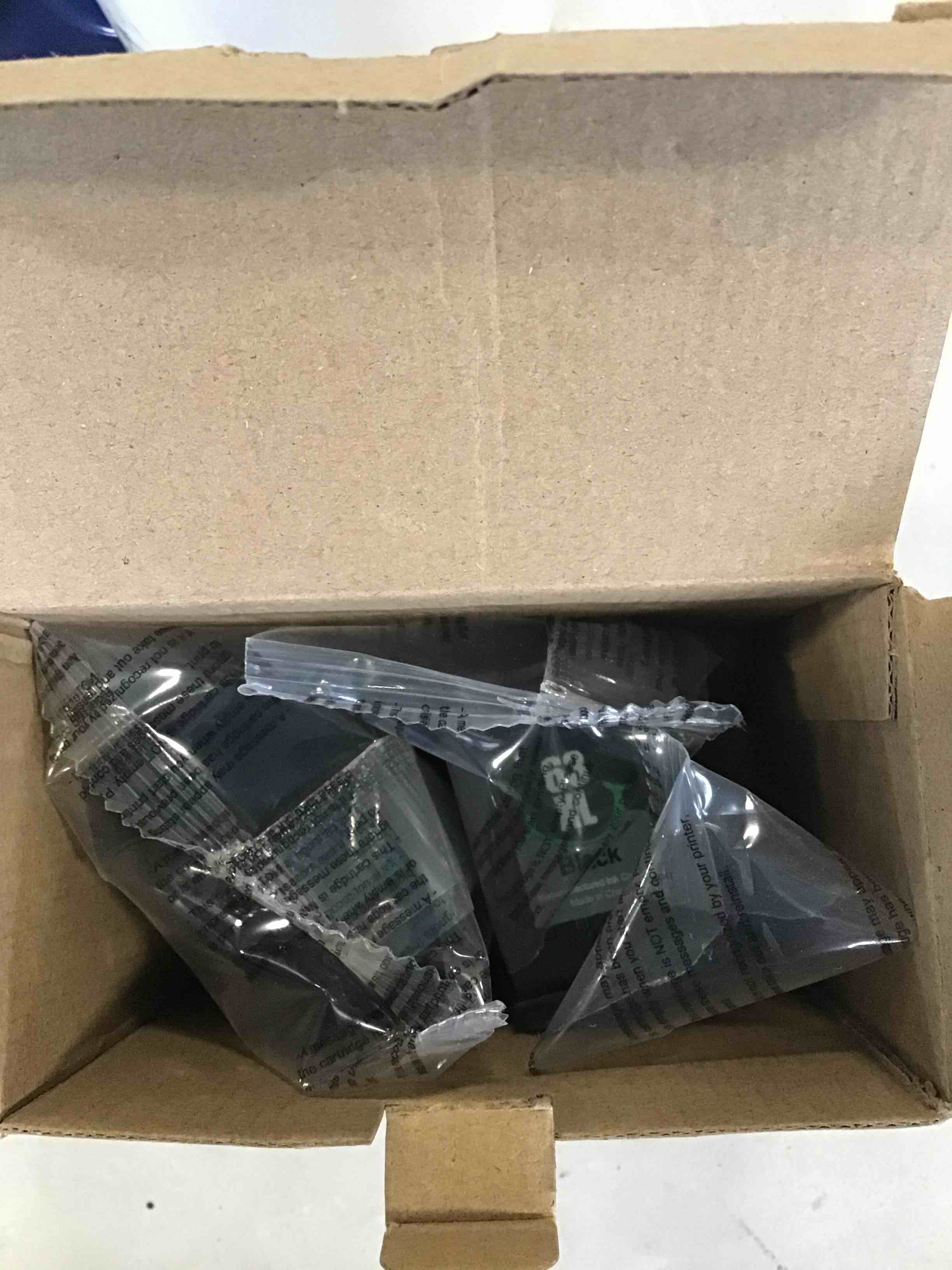 https://s3.amazonaws.com/lotting-images-prod/bidfta/BLU5735569_1713369023517.jpeg
