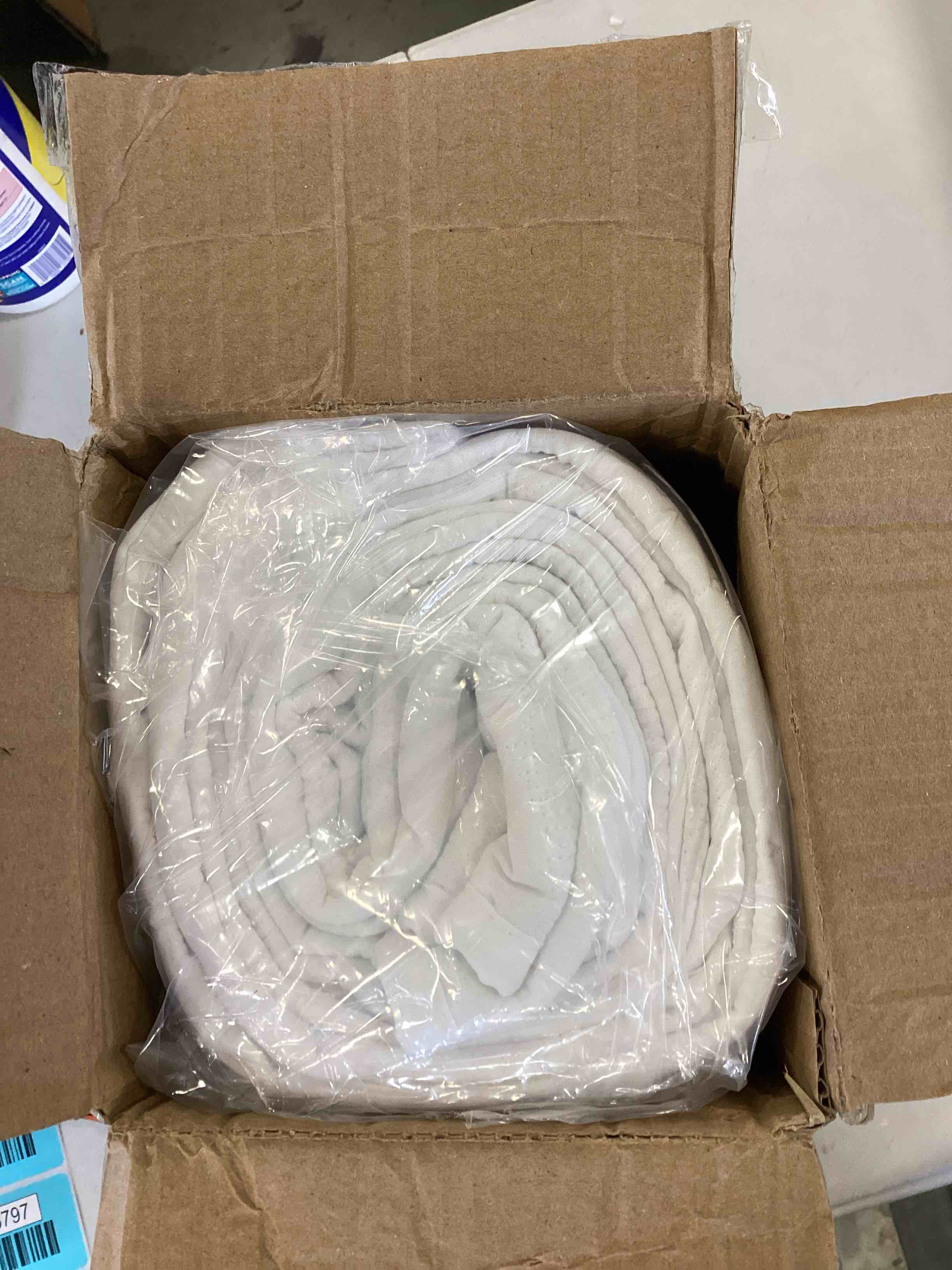 https://s3.amazonaws.com/lotting-images-prod/bidfta/BLU5735786_1713458636089.jpeg