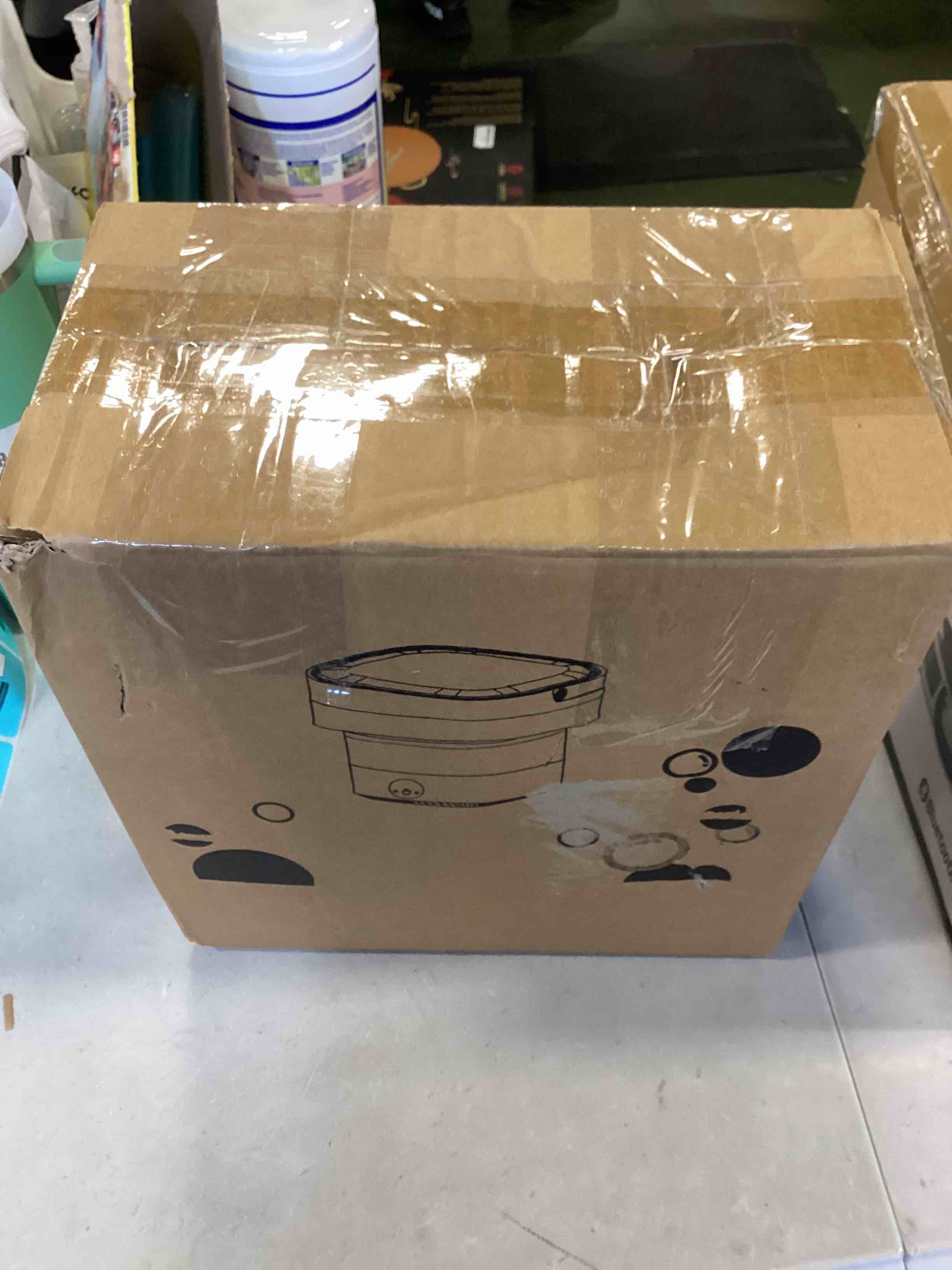 https://s3.amazonaws.com/lotting-images-prod/bidfta/BLU5735866_1713468702630.jpeg