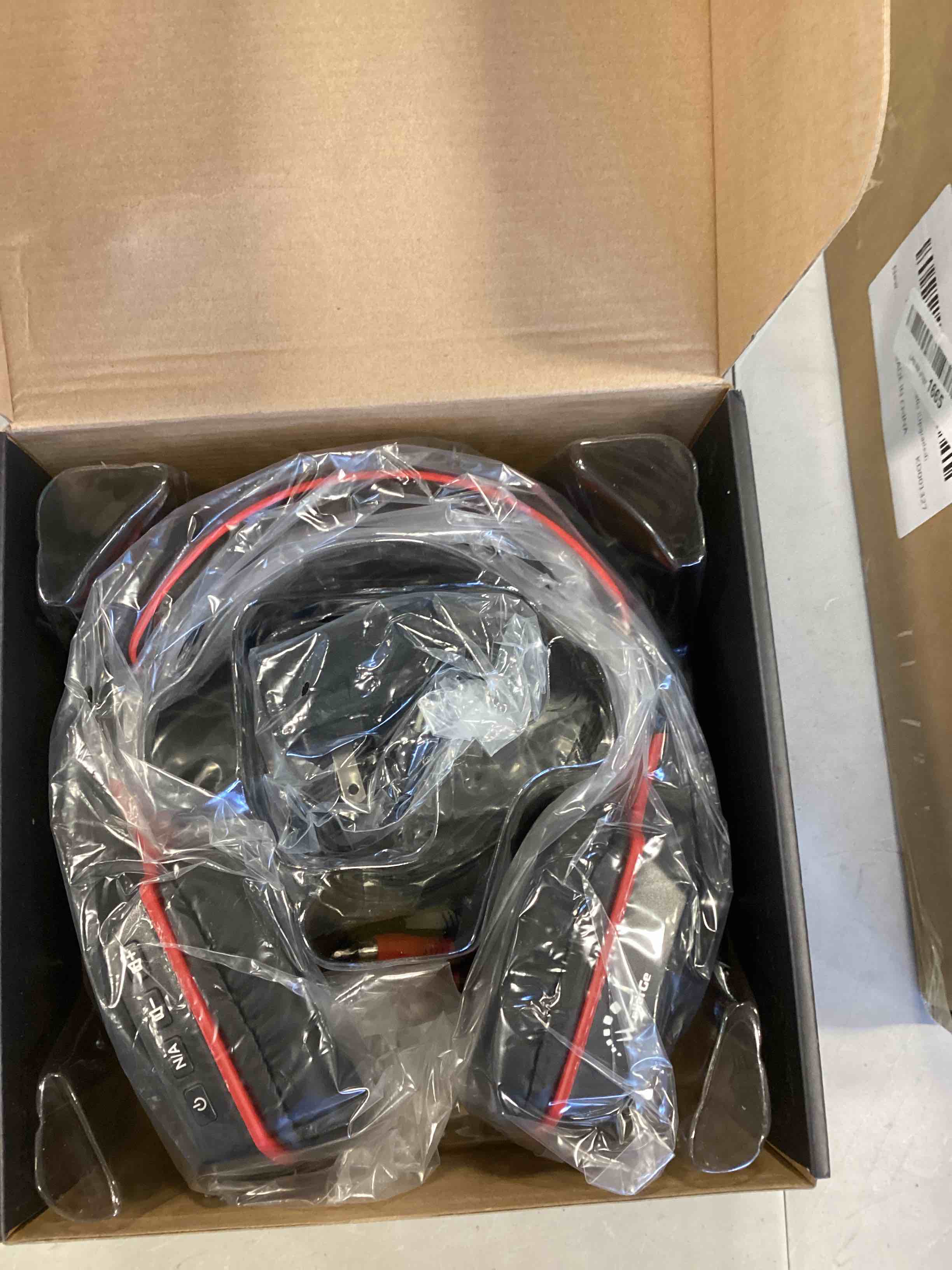 https://s3.amazonaws.com/lotting-images-prod/bidfta/BLU5735891_1713470864583.jpeg