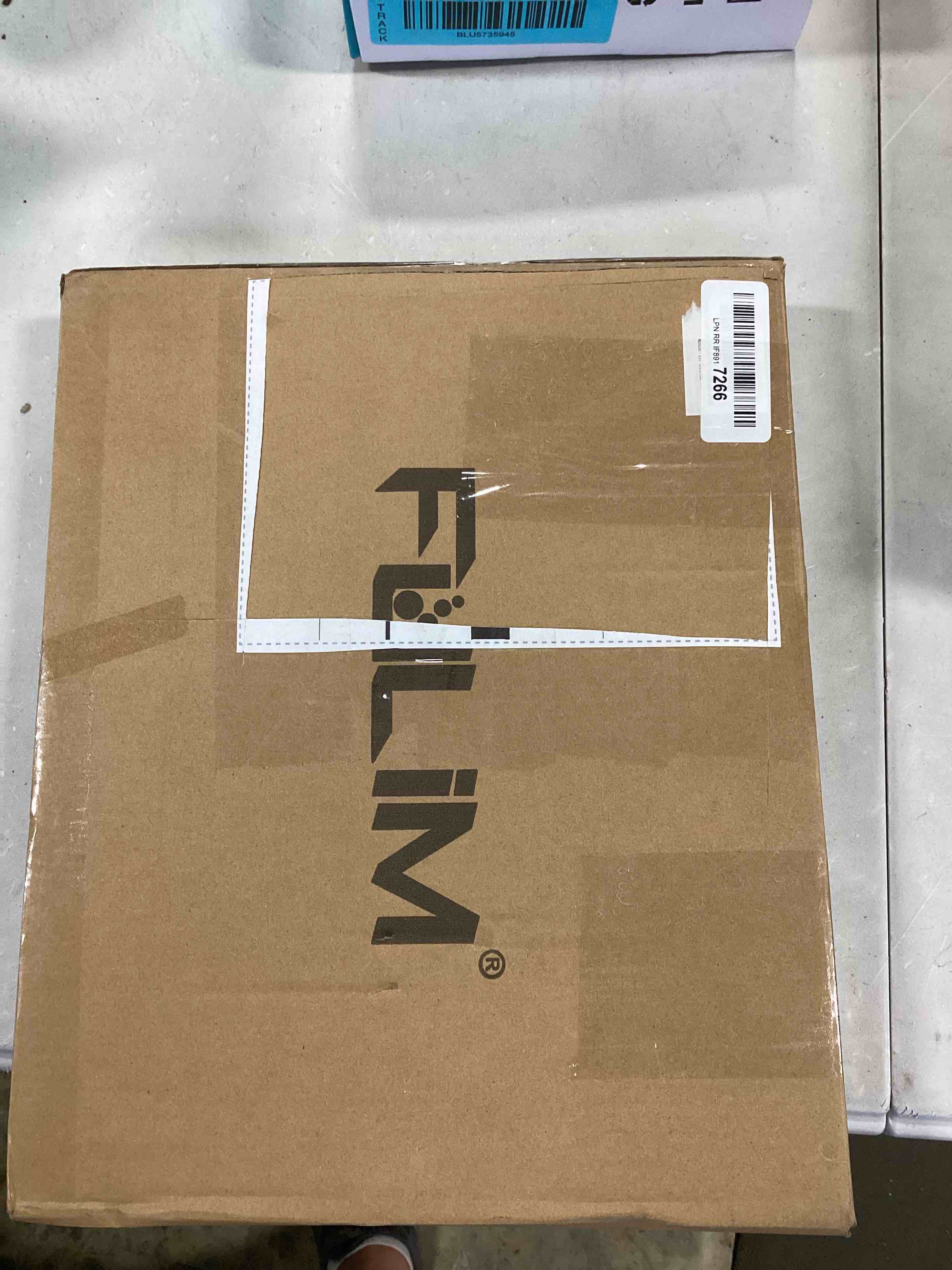 https://s3.amazonaws.com/lotting-images-prod/bidfta/BLU5735946_1713532079883.jpeg