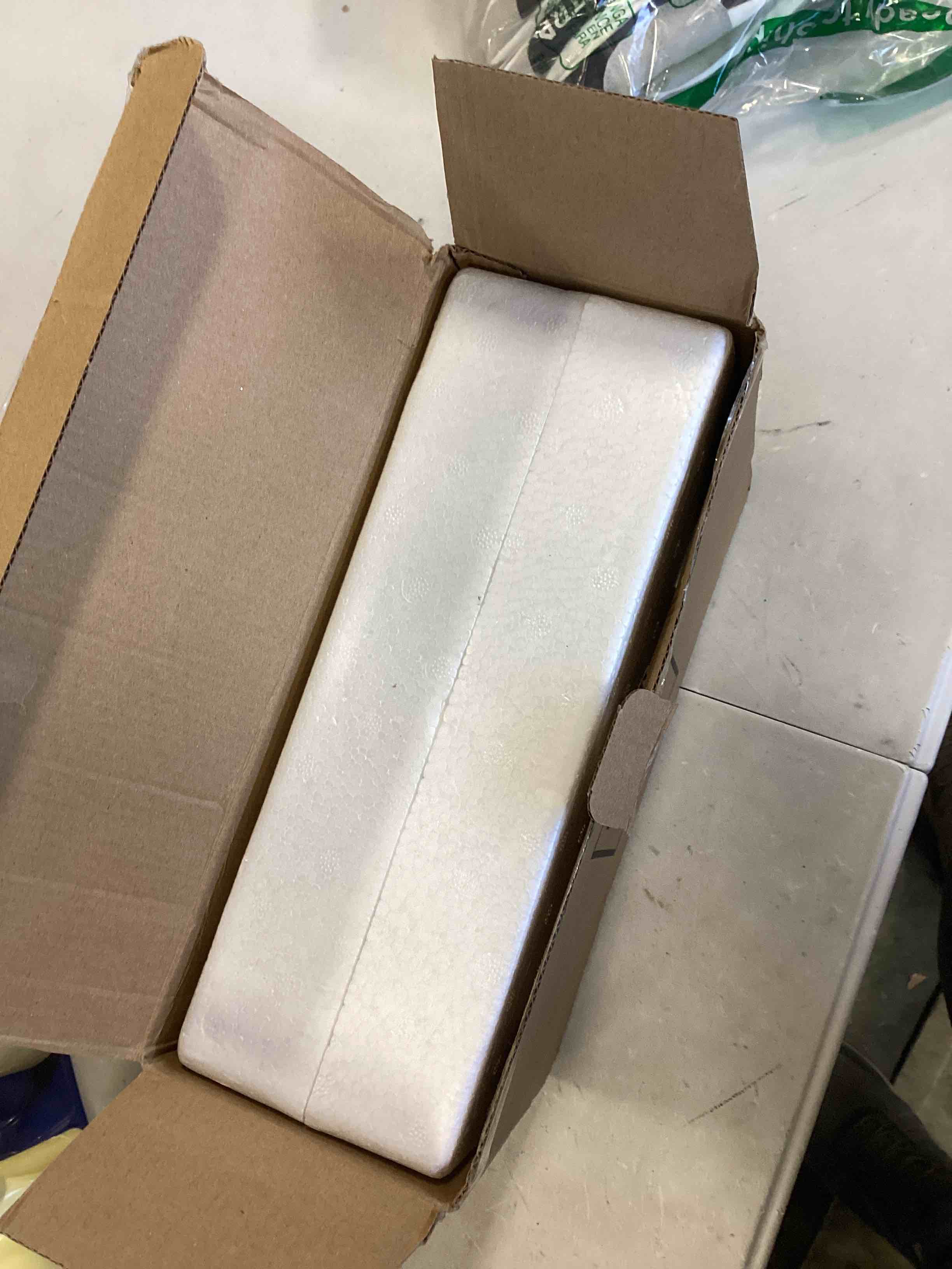 https://s3.amazonaws.com/lotting-images-prod/bidfta/BLU5736357_1713816310411.jpeg