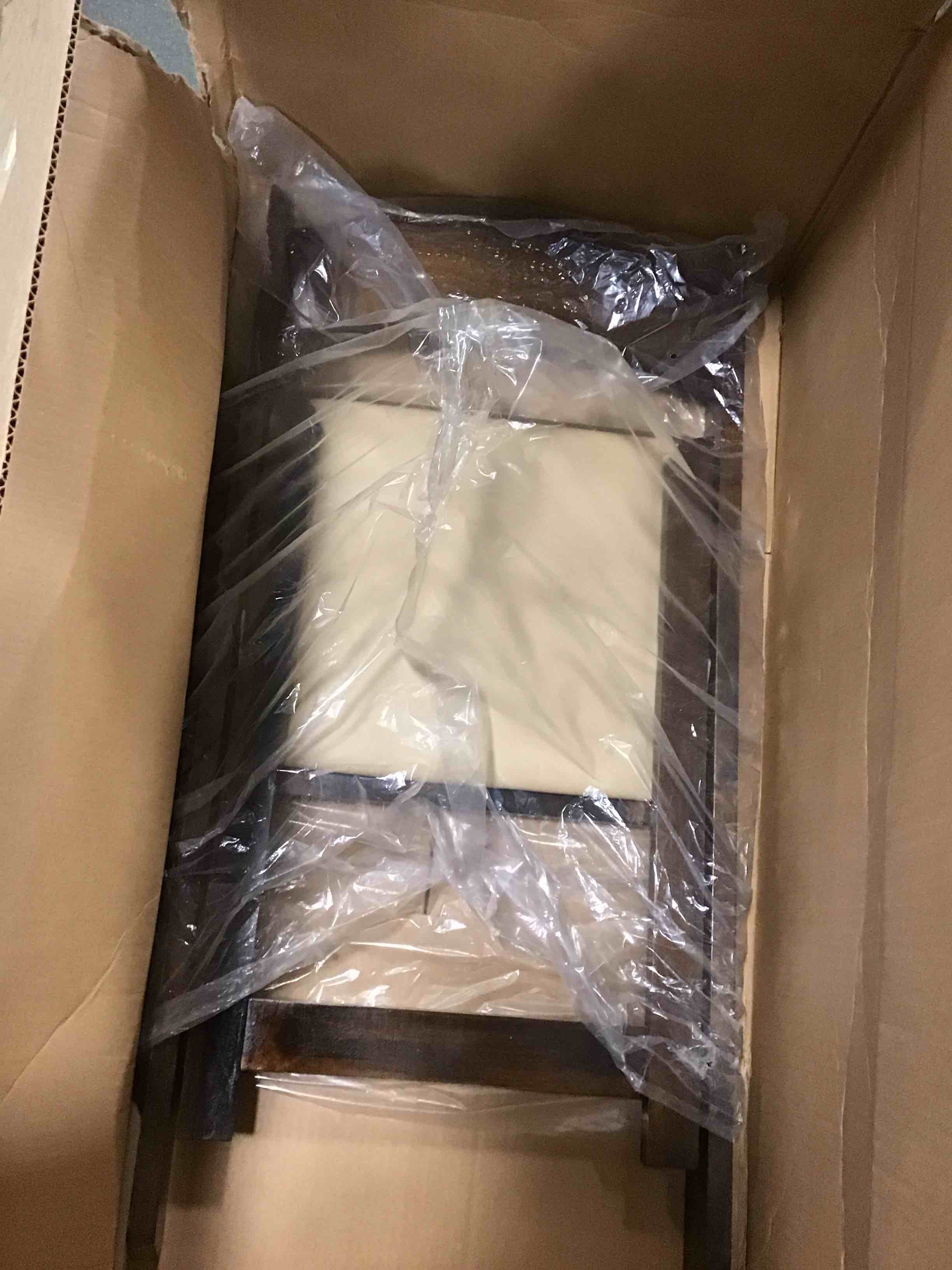https://s3.amazonaws.com/lotting-images-prod/bidfta/BLU5736472_1713264234524.jpeg