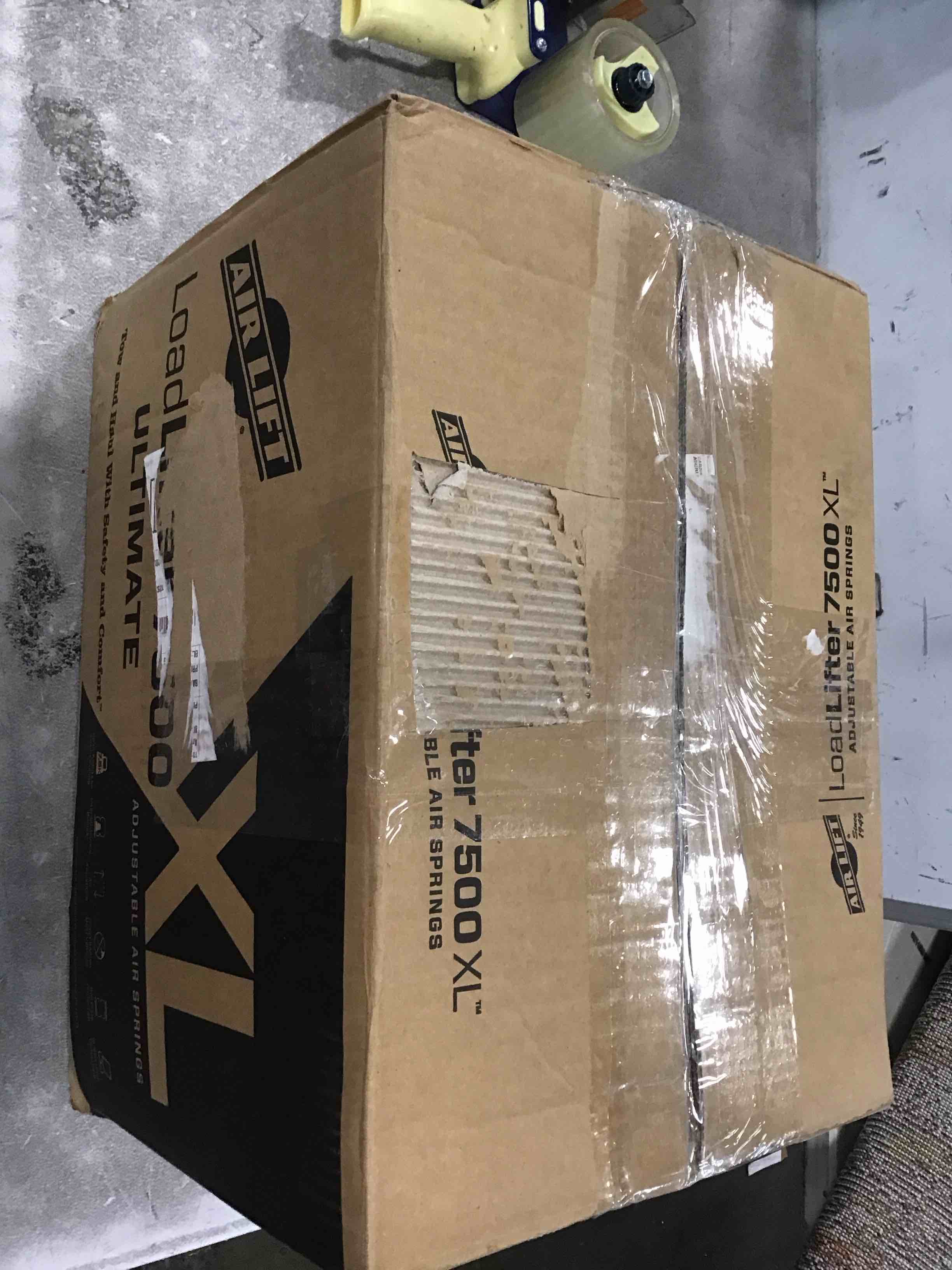 https://s3.amazonaws.com/lotting-images-prod/bidfta/BLU5736564_1713278036857.jpeg