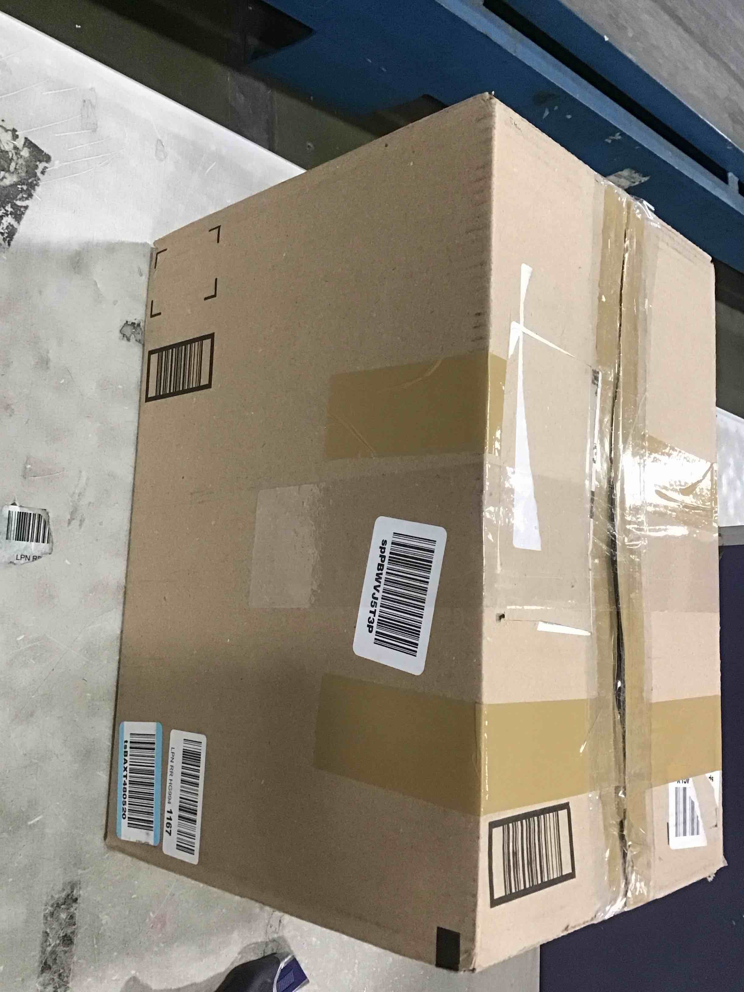 https://s3.amazonaws.com/lotting-images-prod/bidfta/BLU5736761_1713354113349.jpeg
