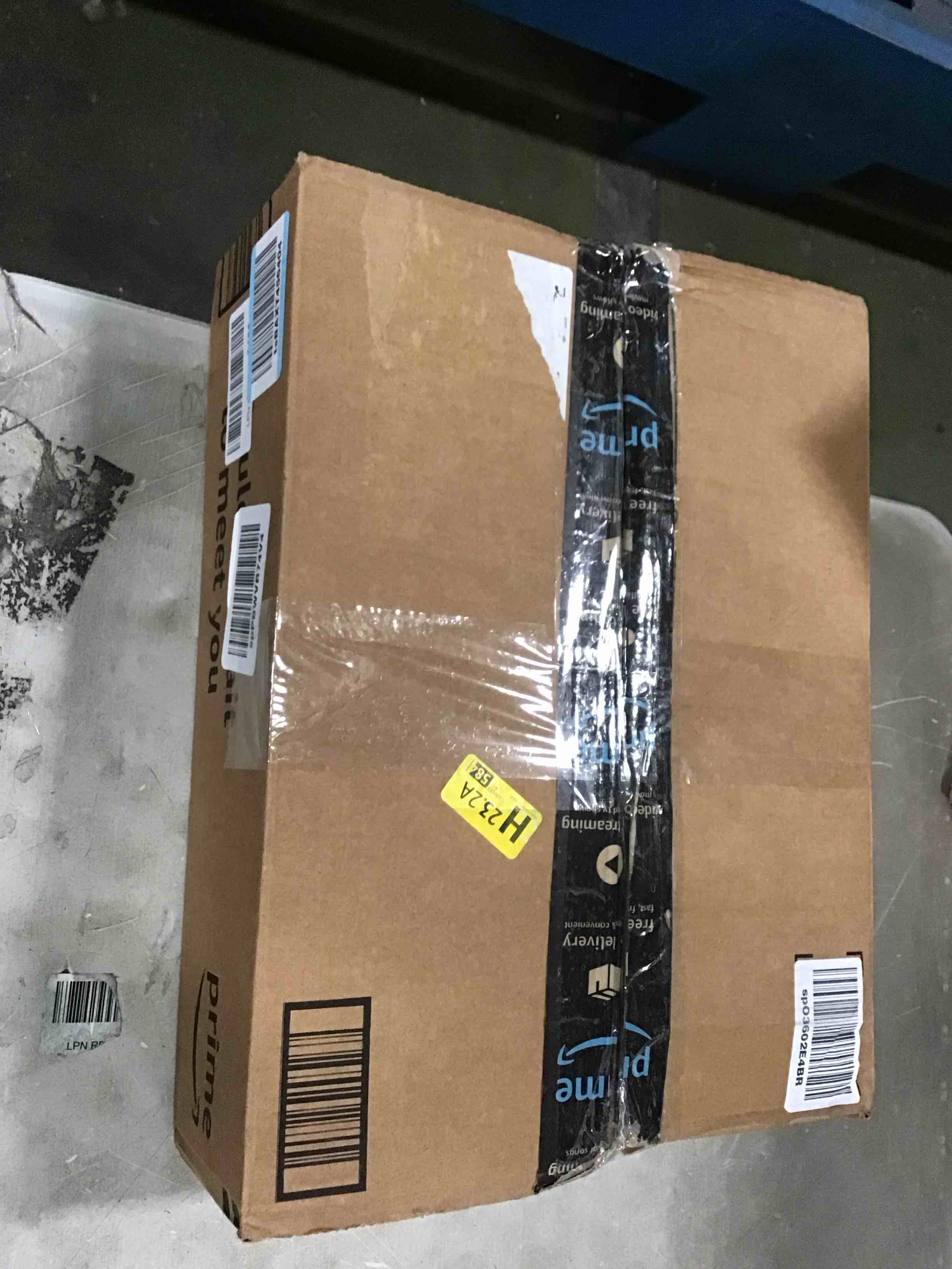 https://s3.amazonaws.com/lotting-images-prod/bidfta/BLU5736795_1713358648210.jpeg