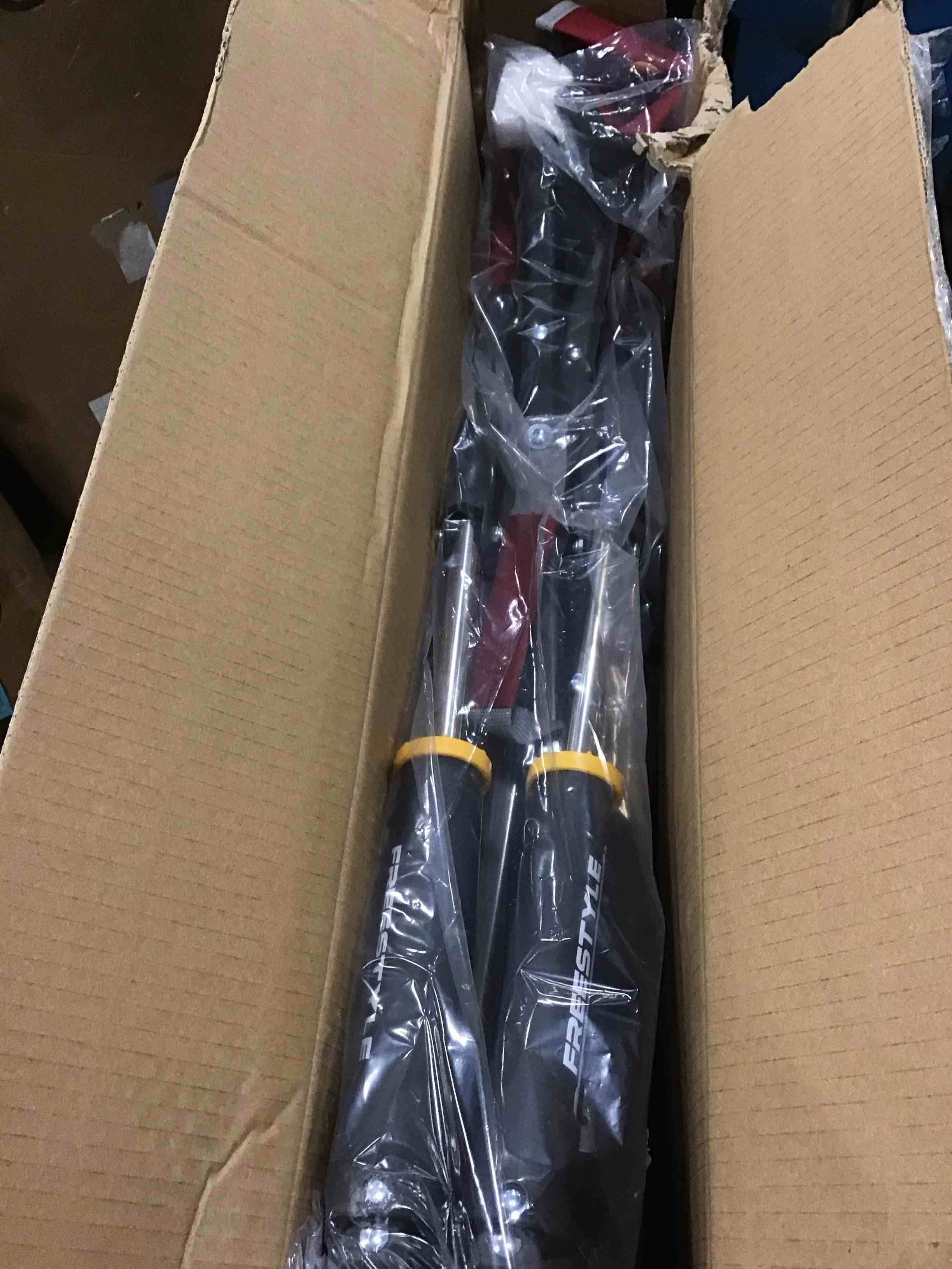 https://s3.amazonaws.com/lotting-images-prod/bidfta/BLU5737374_1713526655276.jpeg