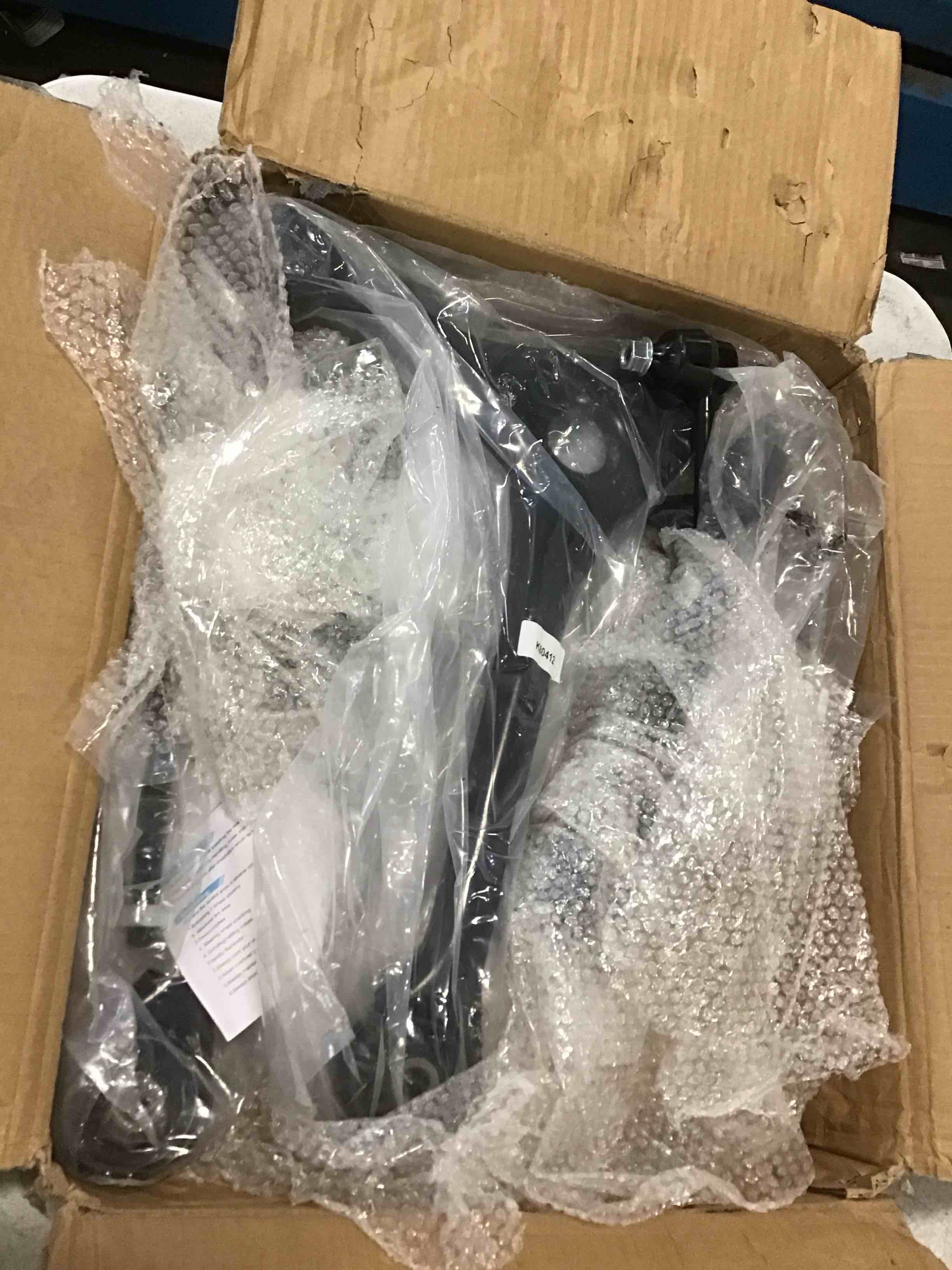 https://s3.amazonaws.com/lotting-images-prod/bidfta/BLU5737494_1713542115181.jpeg