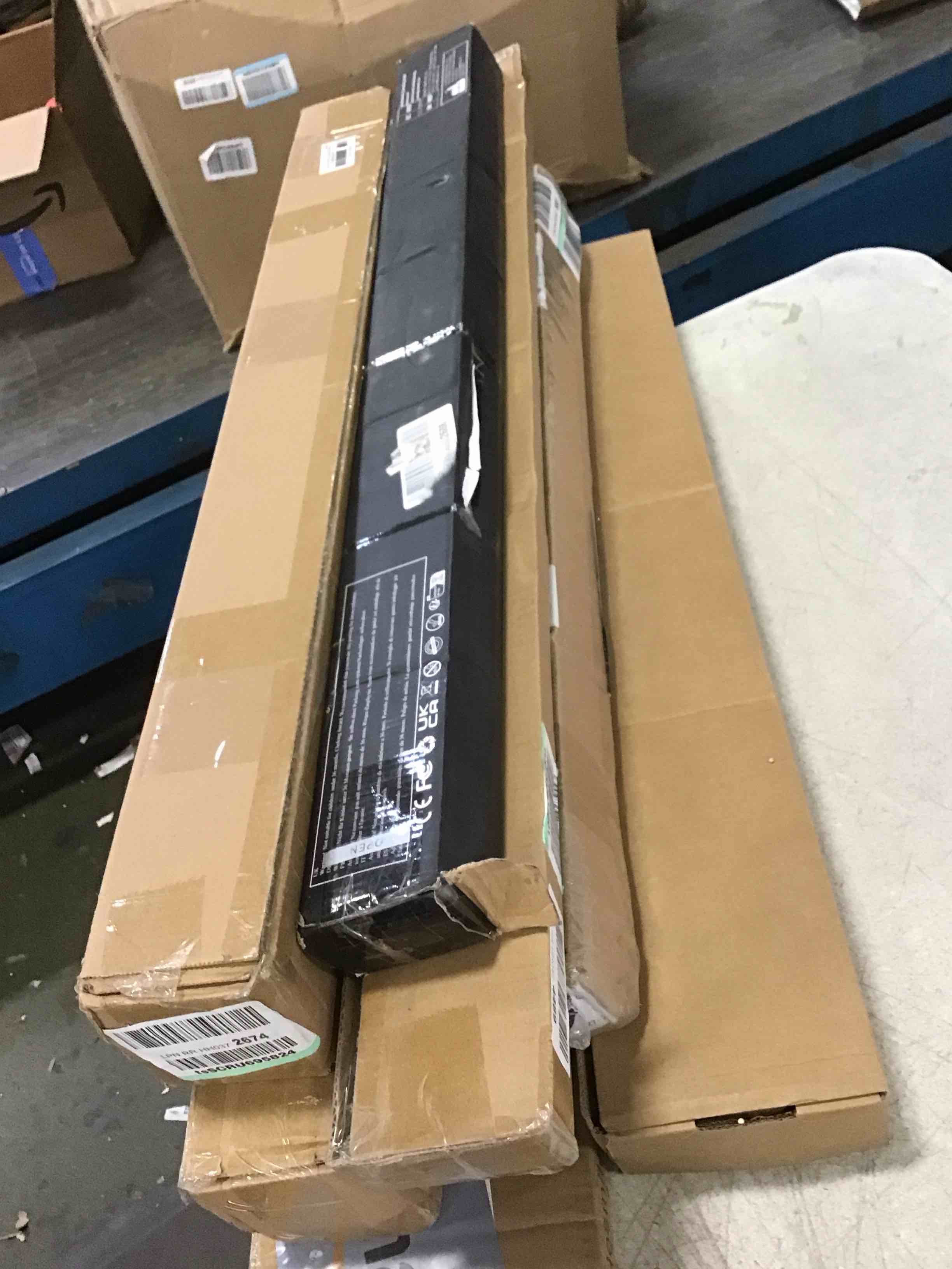 Assorted of  Products for the Maintenance or Decoration of the Home (it can include a variety of sizes and models)