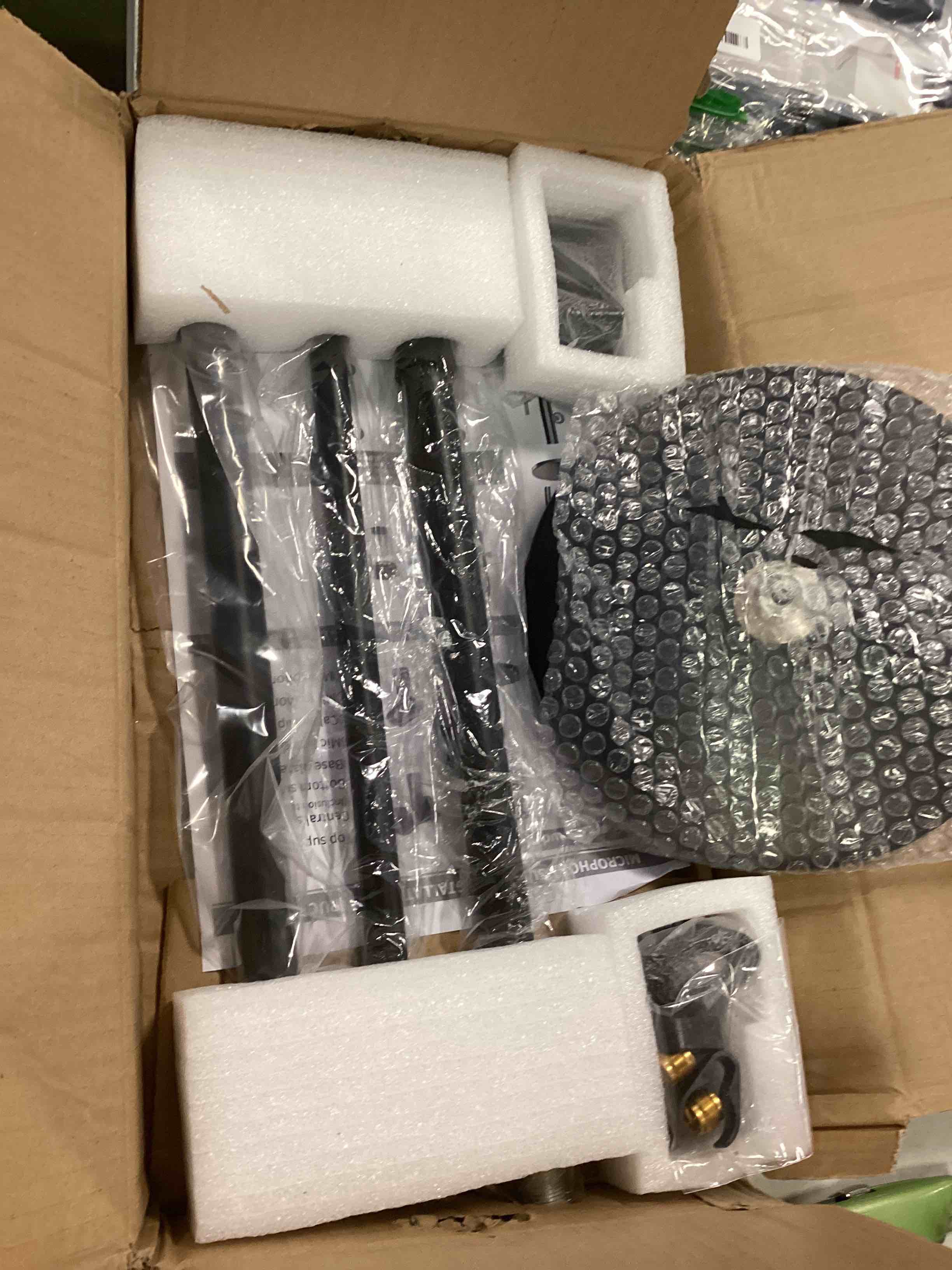 https://s3.amazonaws.com/lotting-images-prod/bidfta/BLU5738322_1713356364015.jpeg