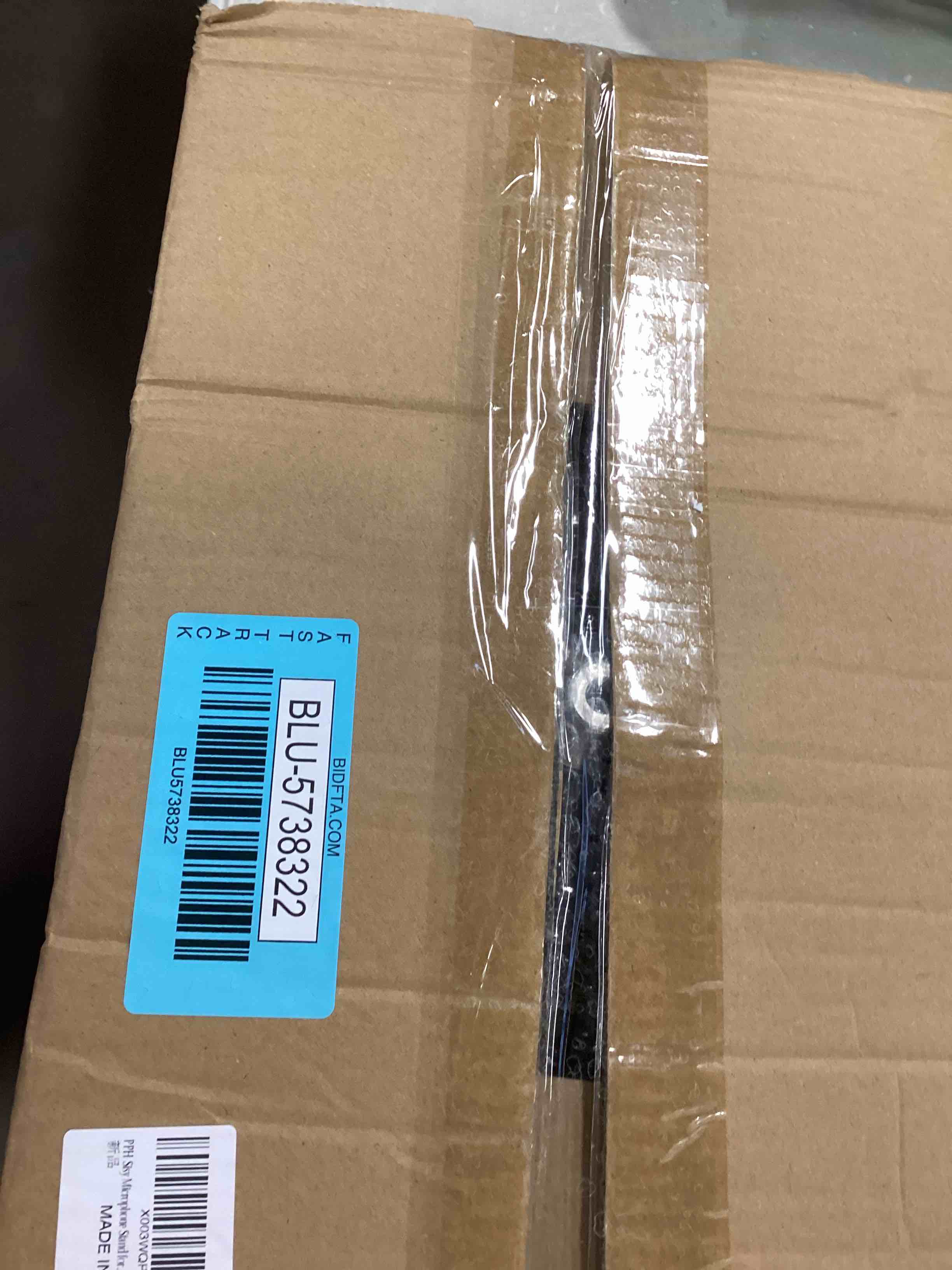 https://s3.amazonaws.com/lotting-images-prod/bidfta/BLU5738322_1713356389708.jpeg