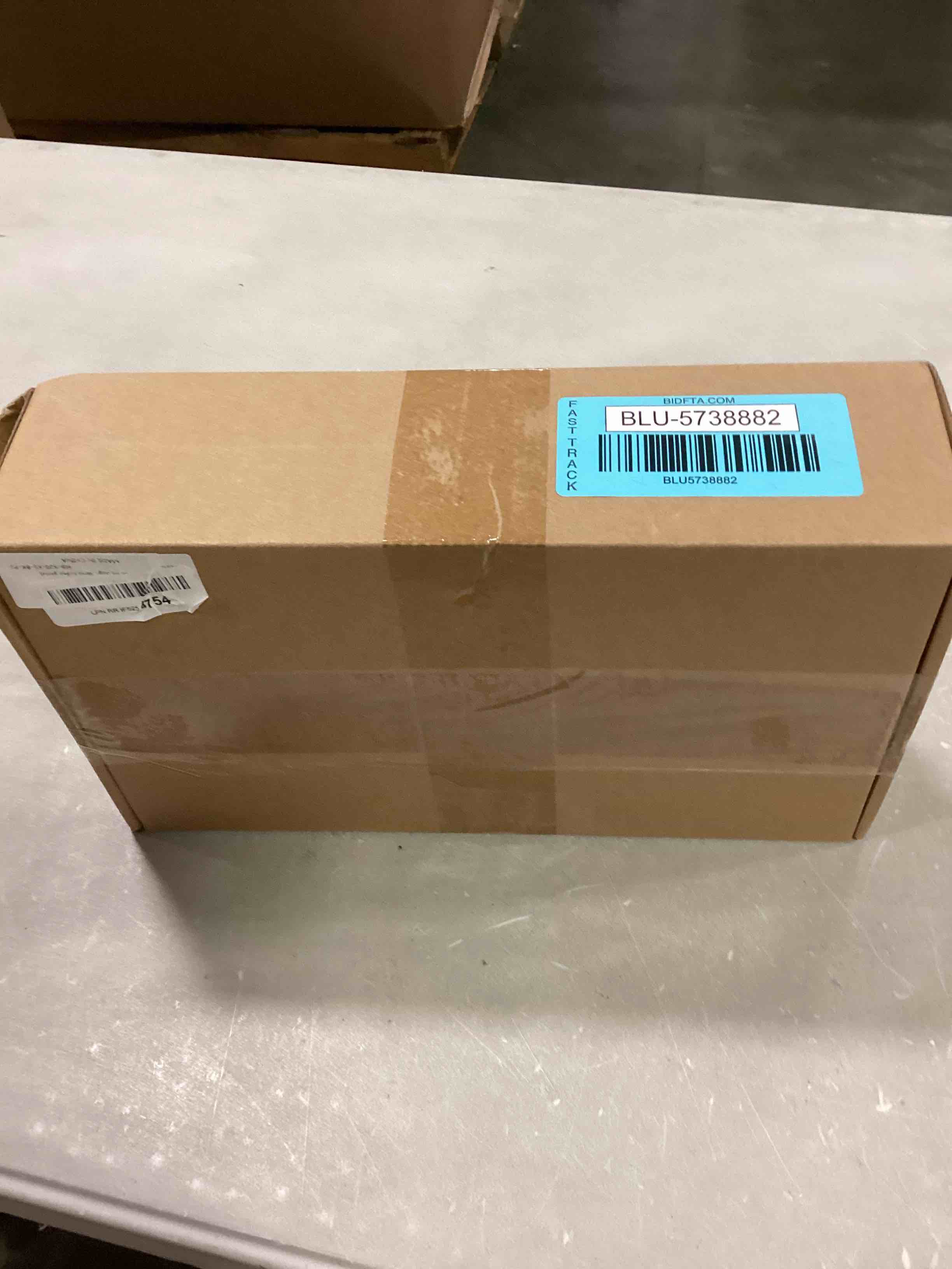 https://s3.amazonaws.com/lotting-images-prod/bidfta/BLU5738882_1713527038580.jpeg
