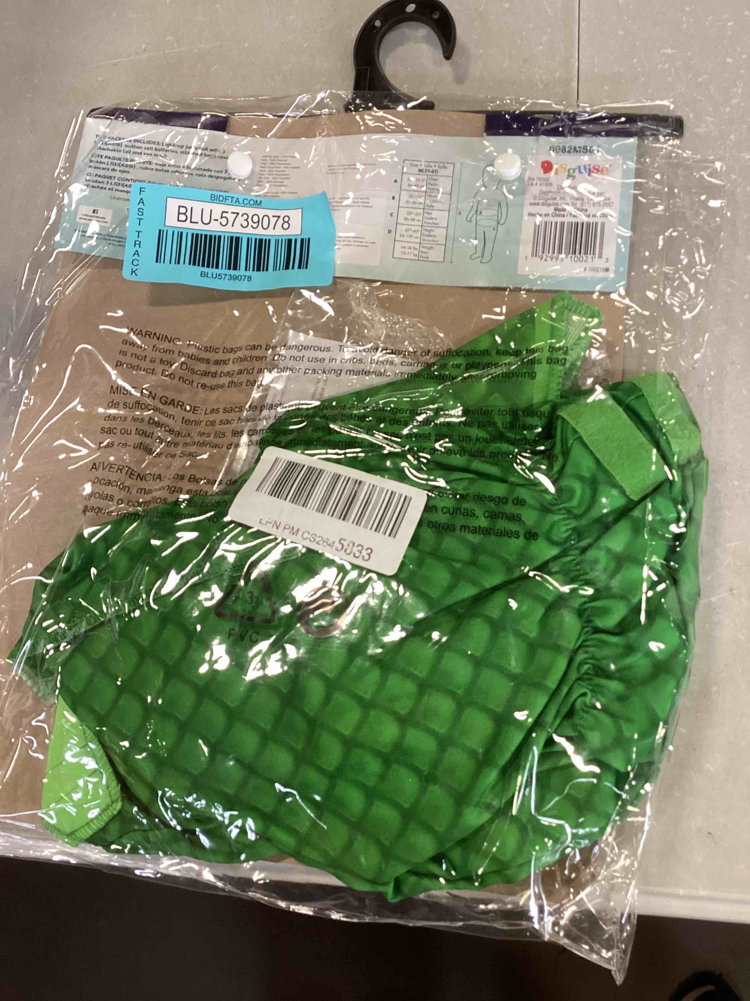 https://s3.amazonaws.com/lotting-images-prod/bidfta/BLU5739078_1713545372370.jpeg