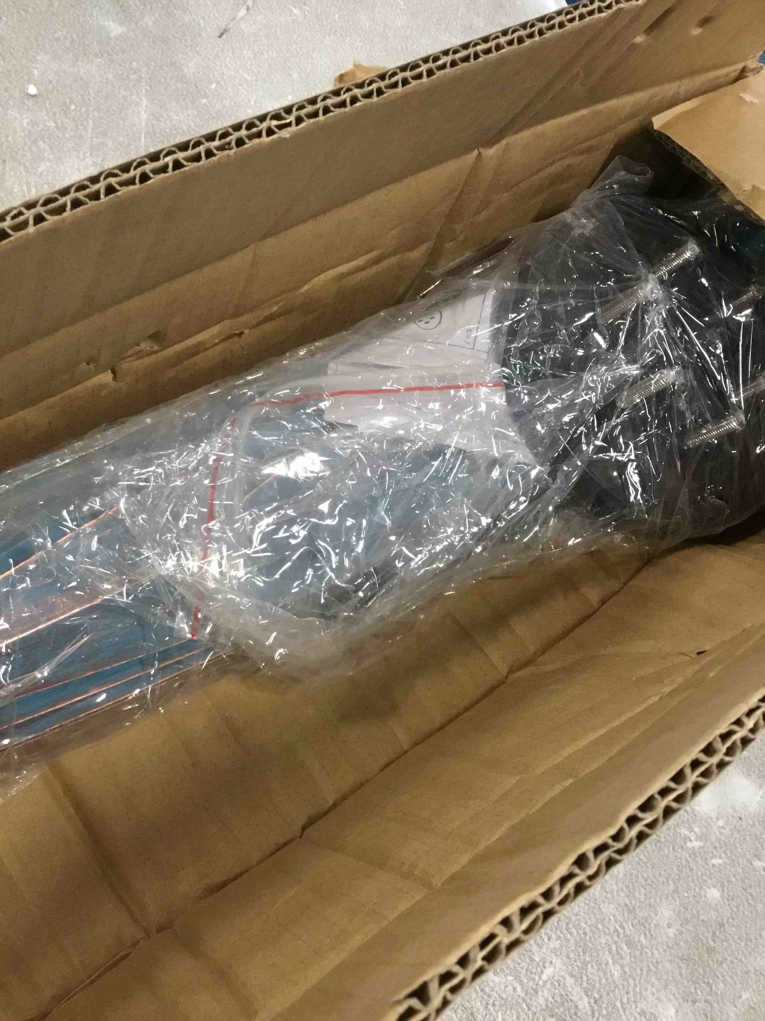 https://s3.amazonaws.com/lotting-images-prod/bidfta/BLU5739470_1713193488566.jpeg