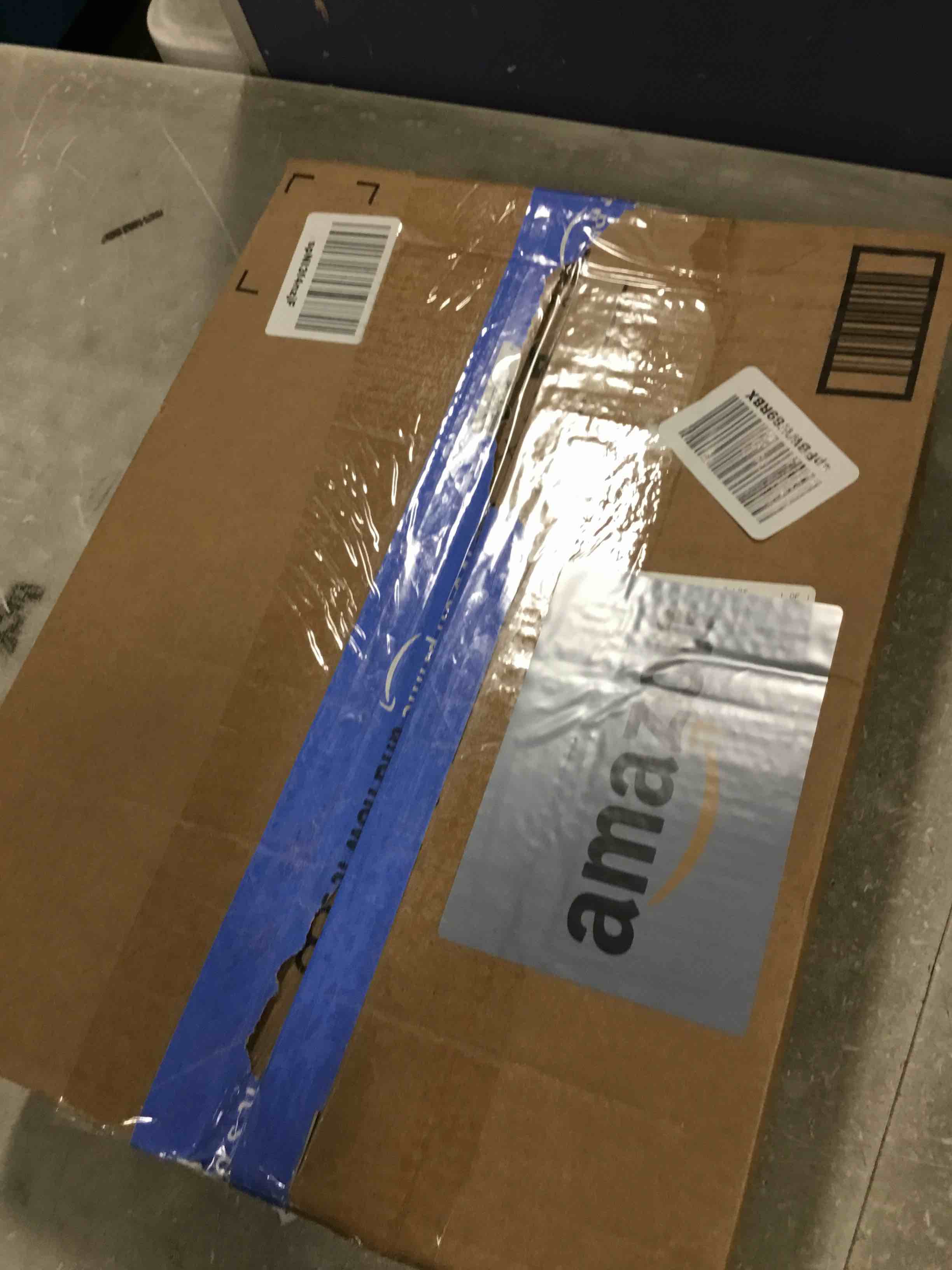 https://s3.amazonaws.com/lotting-images-prod/bidfta/BLU5739633_1713268136891.jpeg