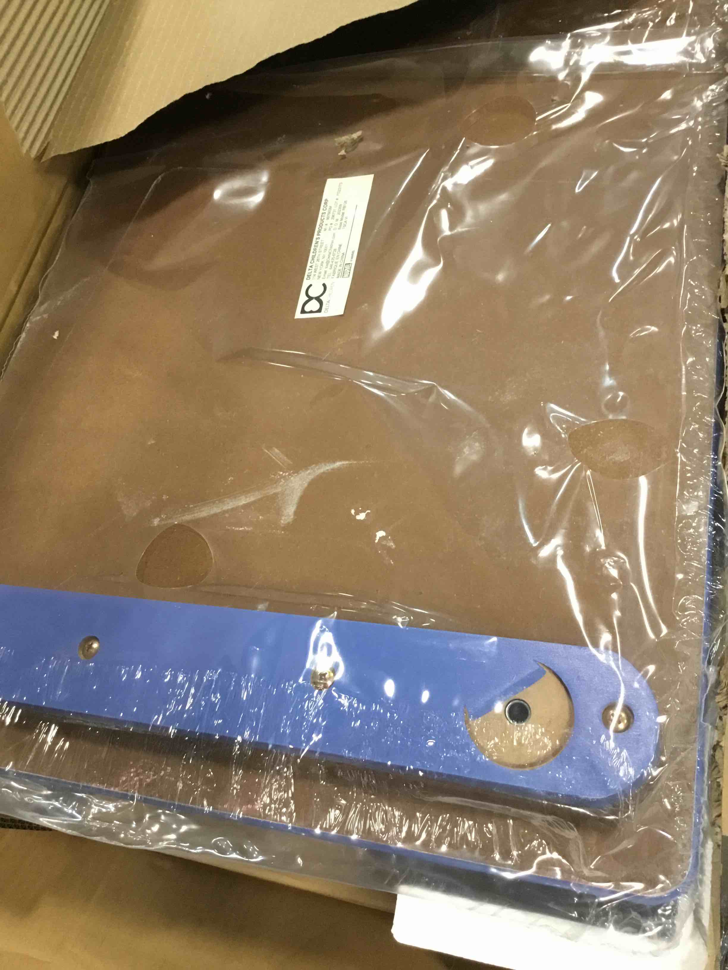https://s3.amazonaws.com/lotting-images-prod/bidfta/BLU5739742_1713283237707.jpeg