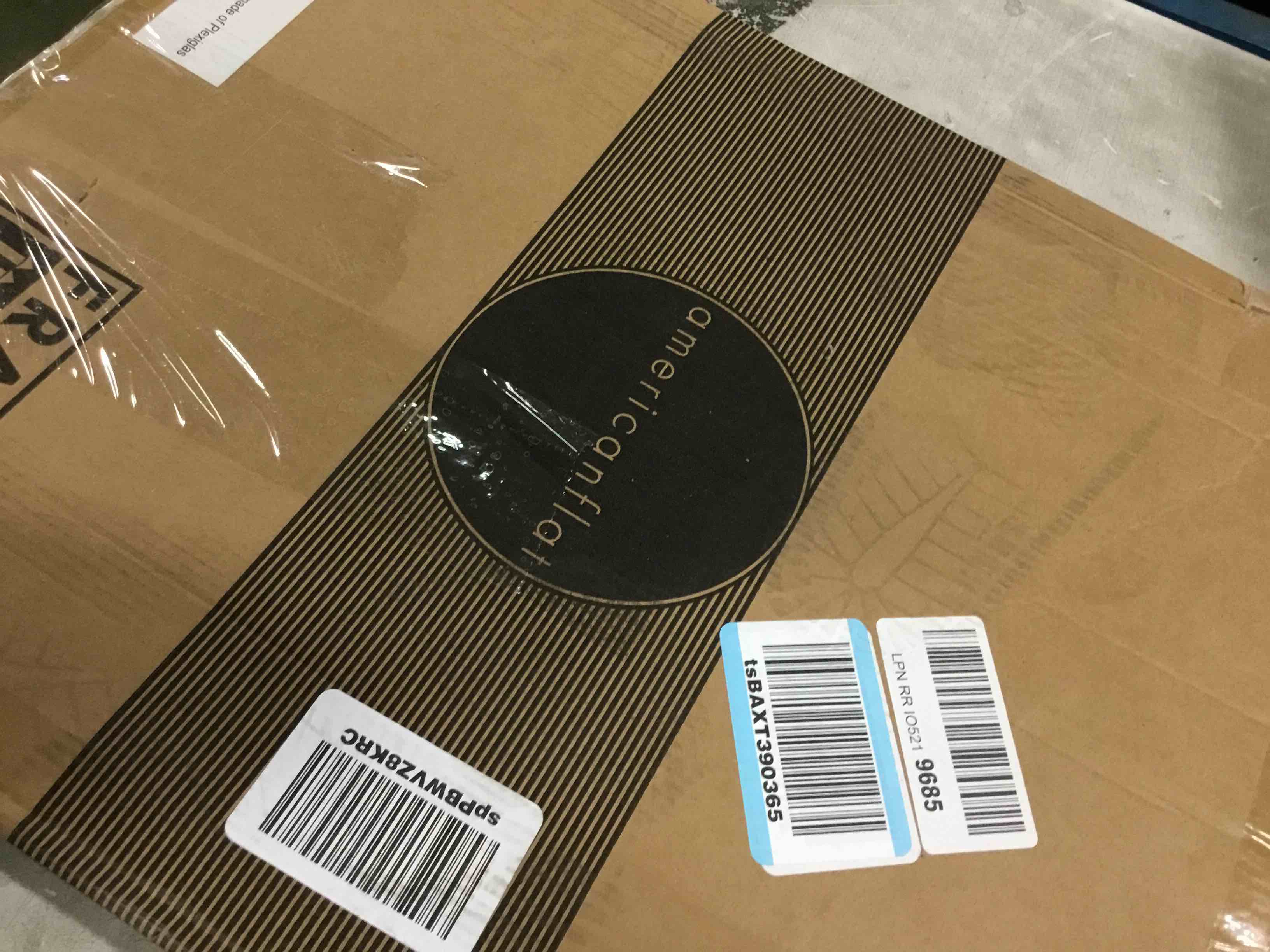 https://s3.amazonaws.com/lotting-images-prod/bidfta/BLU5739840_1713298062285.jpeg