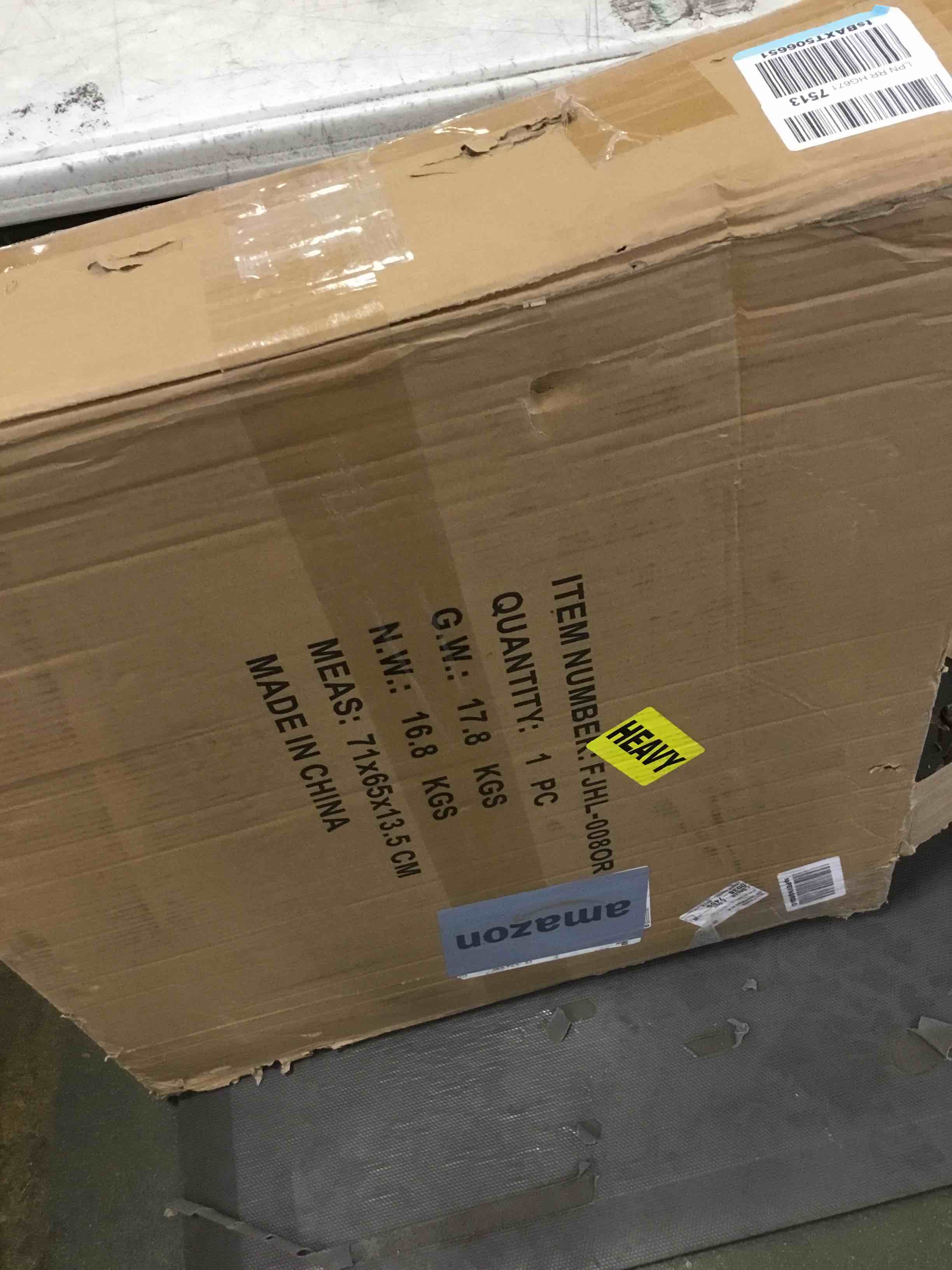 https://s3.amazonaws.com/lotting-images-prod/bidfta/BLU5739920_1713447675375.jpeg