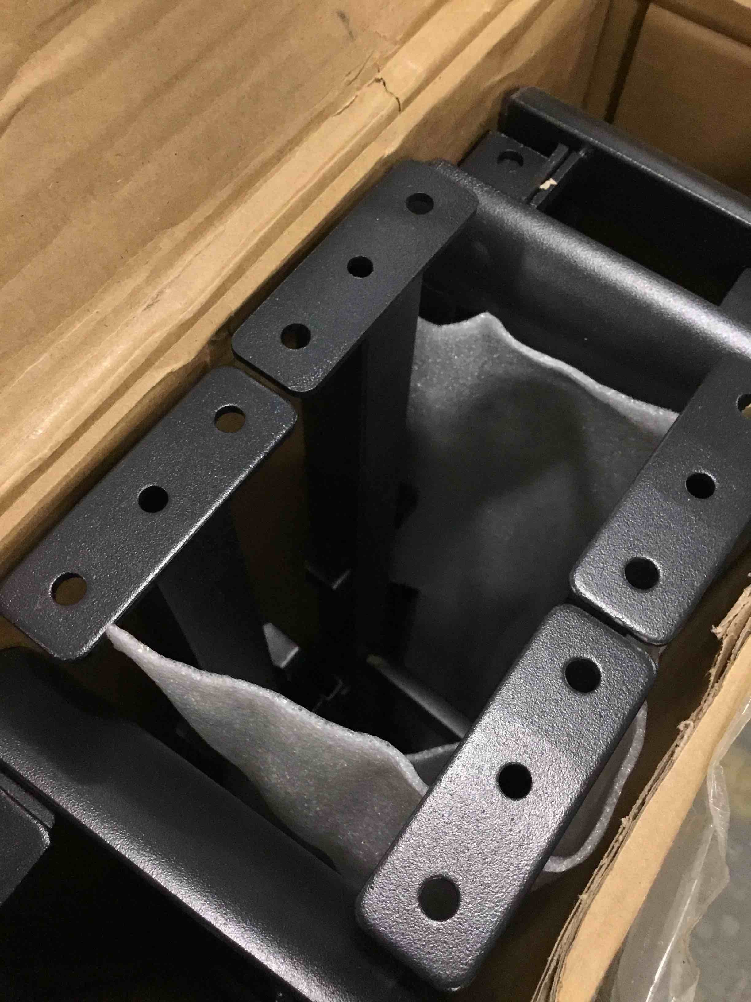 https://s3.amazonaws.com/lotting-images-prod/bidfta/BLU5740391_1713786549336.jpeg