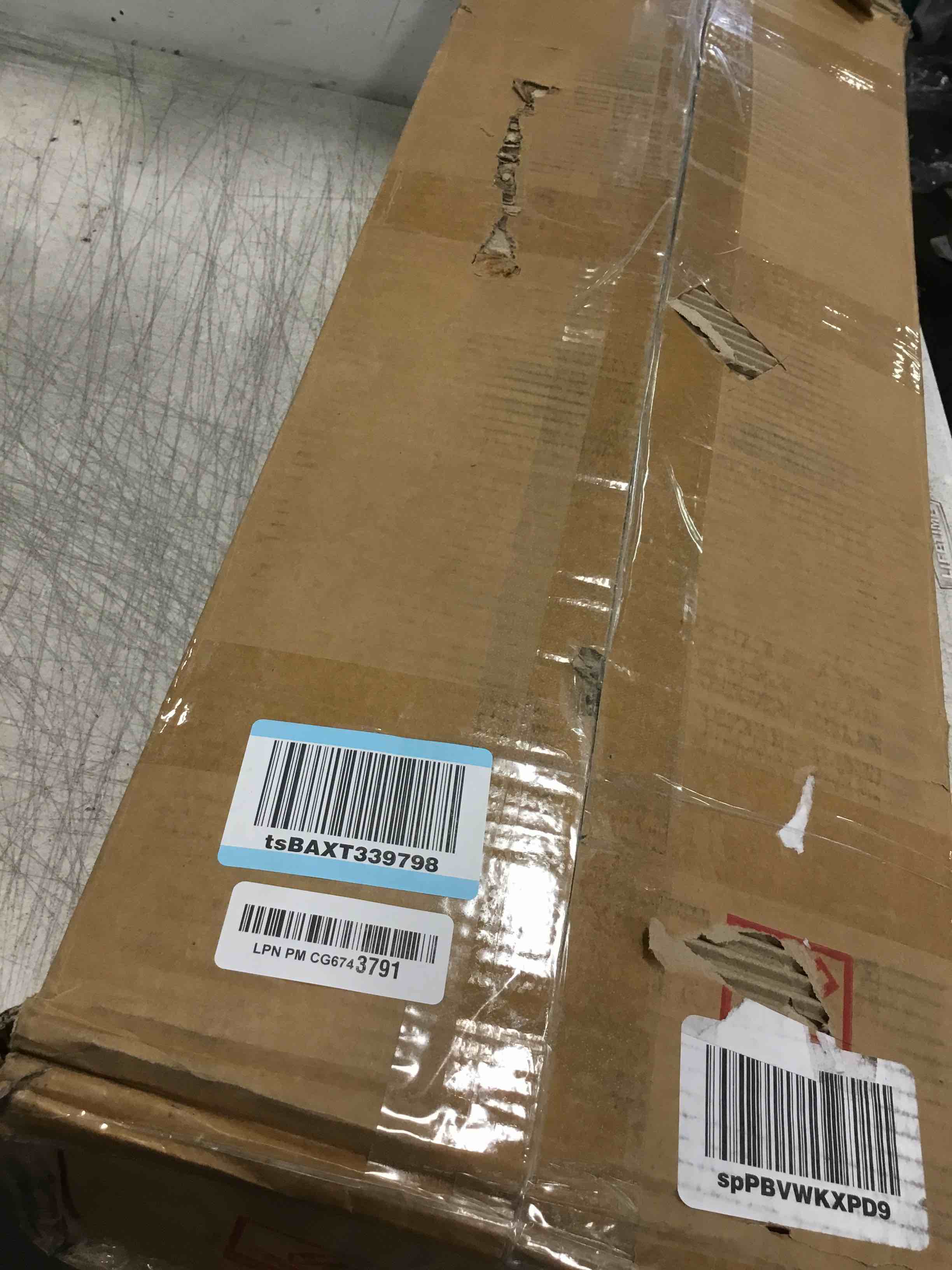 https://s3.amazonaws.com/lotting-images-prod/bidfta/BLU5740499_1713798185433.jpeg