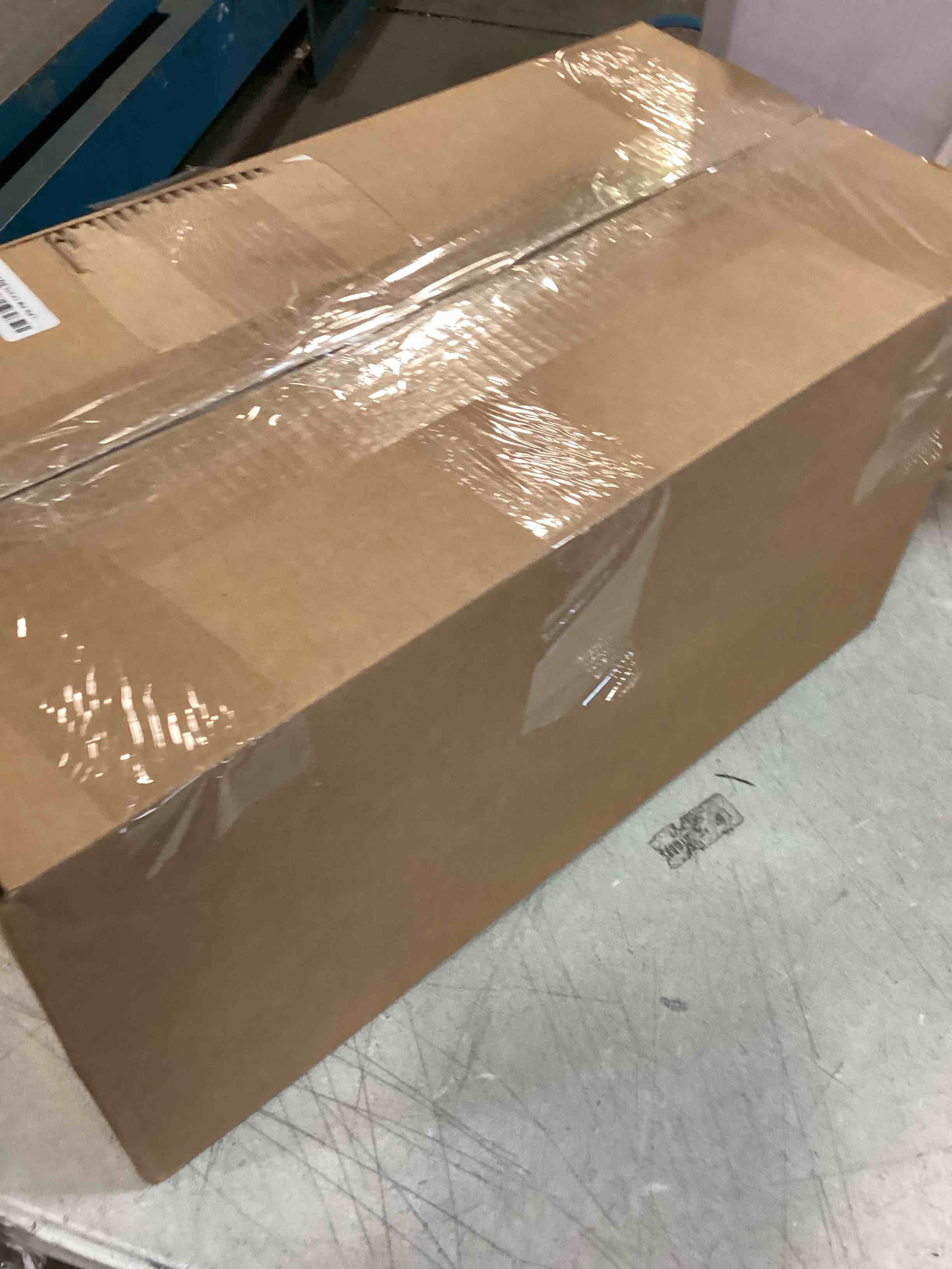 https://s3.amazonaws.com/lotting-images-prod/bidfta/BLU5741011_1713806138370.jpeg