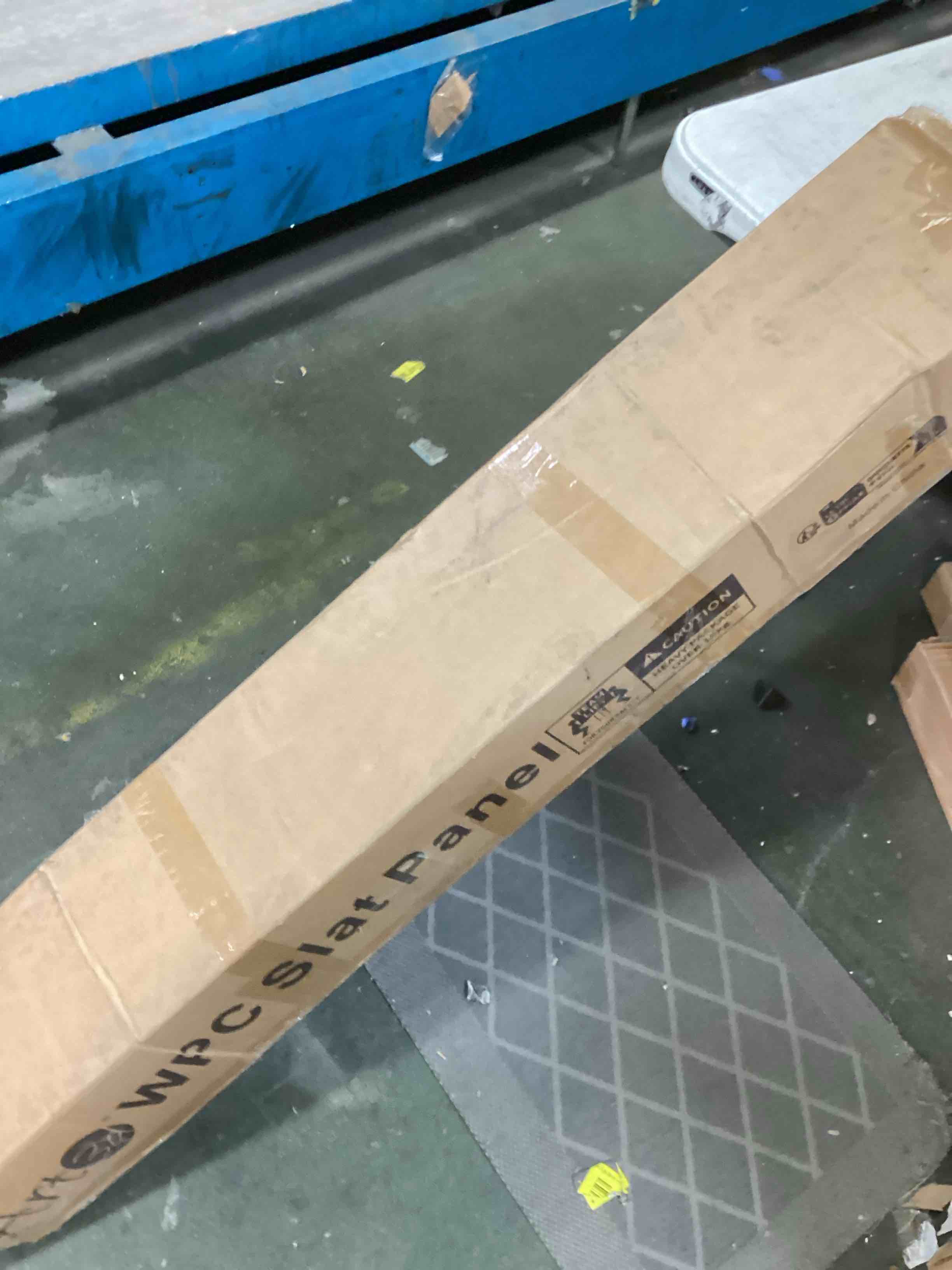 https://s3.amazonaws.com/lotting-images-prod/bidfta/BLU5741035_1713808973777.jpeg