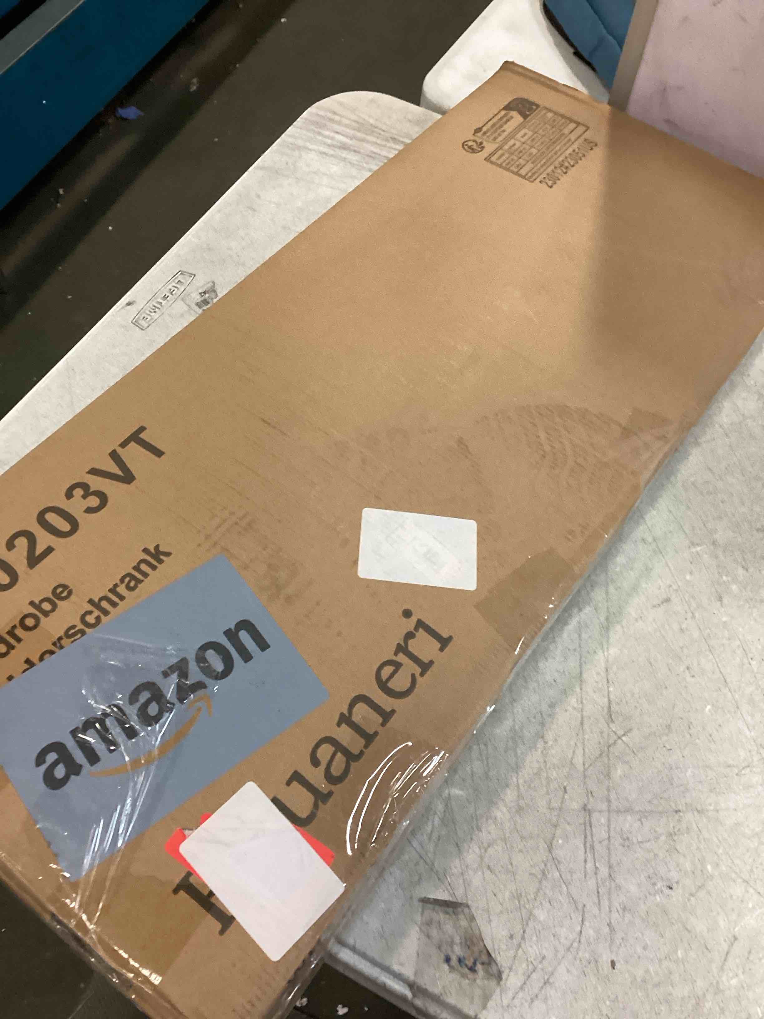 https://s3.amazonaws.com/lotting-images-prod/bidfta/BLU5741053_1713811050136.jpeg