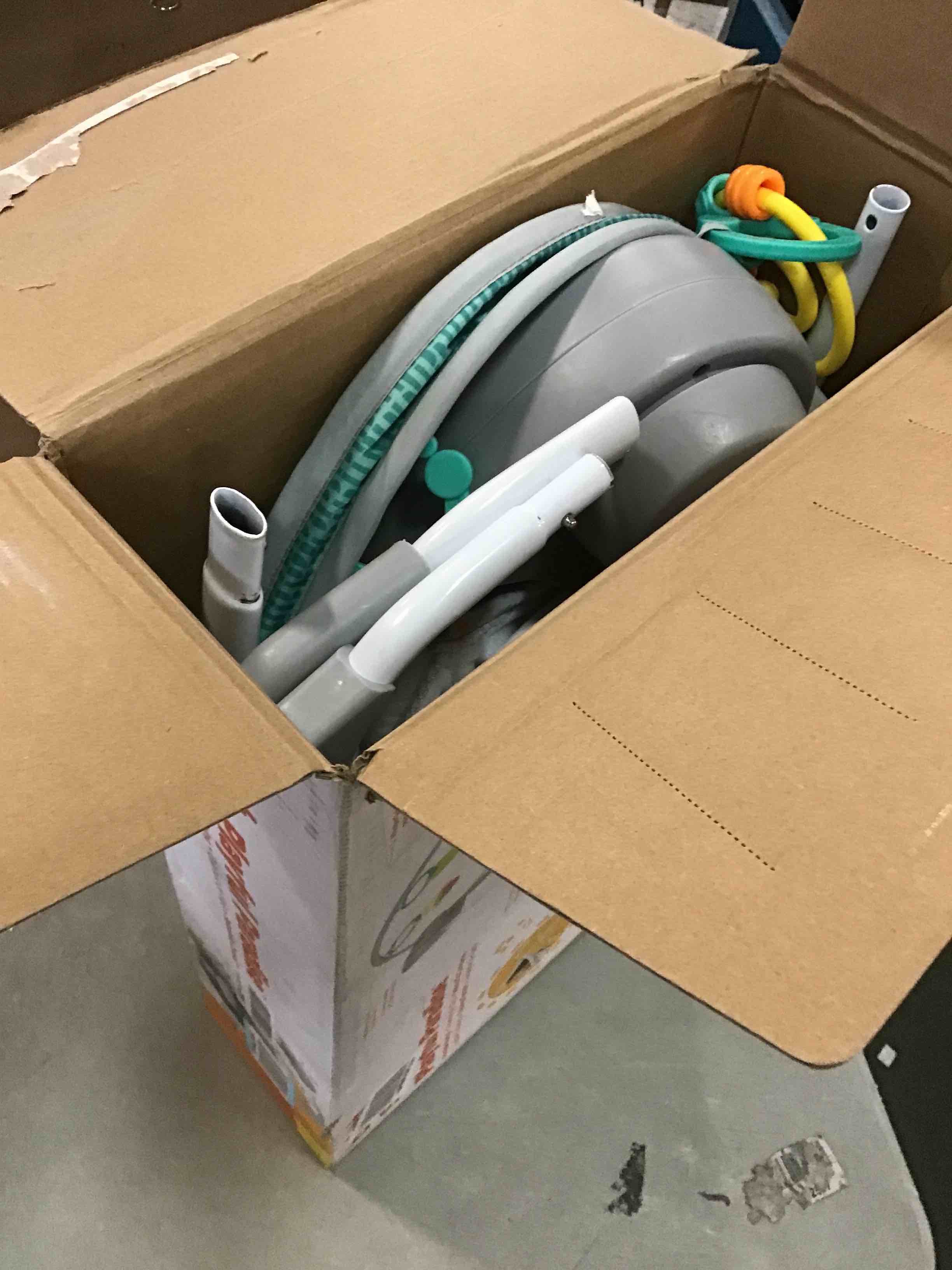 https://s3.amazonaws.com/lotting-images-prod/bidfta/BLU5741137_1713876296527.jpeg