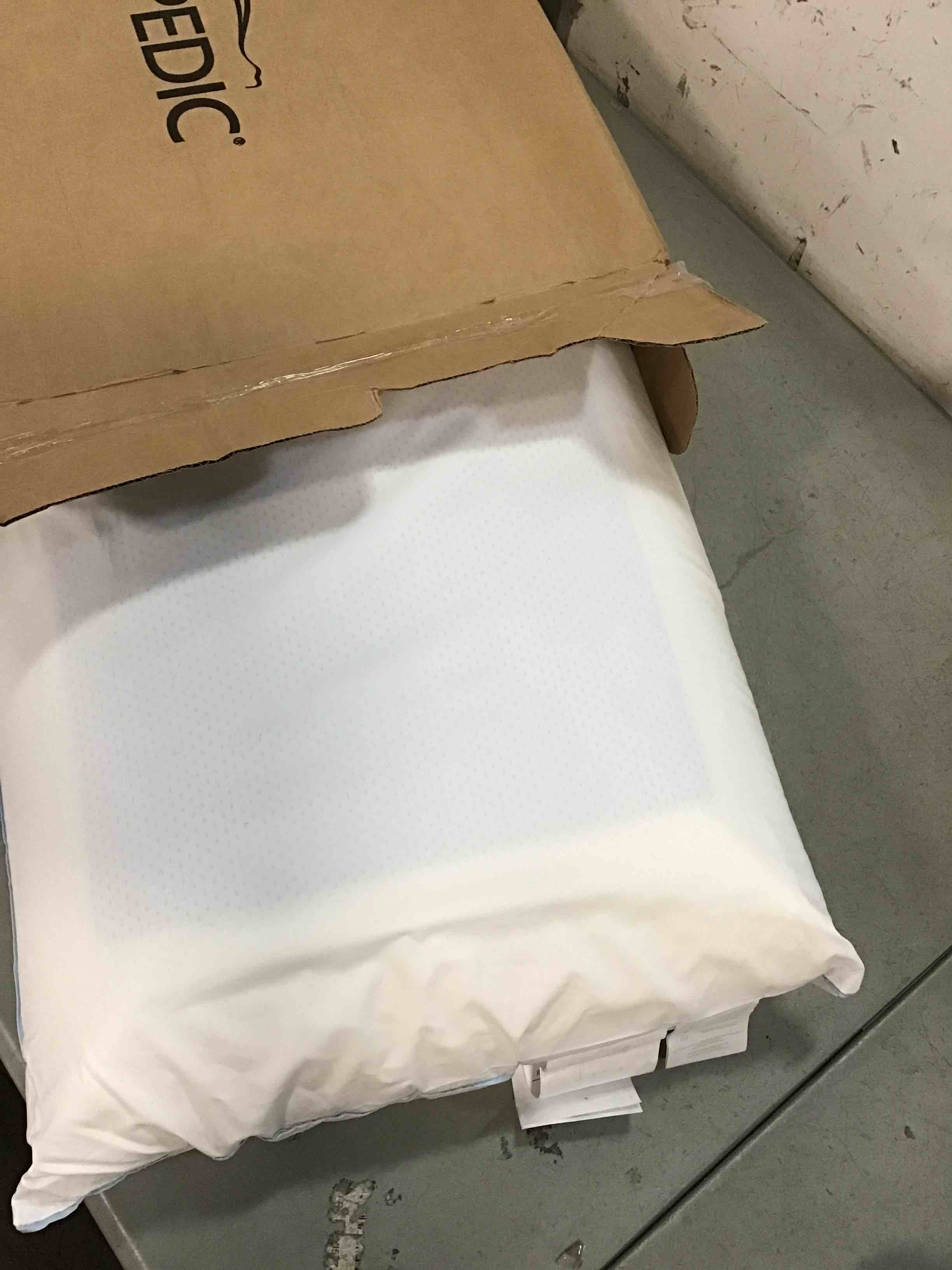 https://s3.amazonaws.com/lotting-images-prod/bidfta/BLU5741376_1713959785807.jpeg