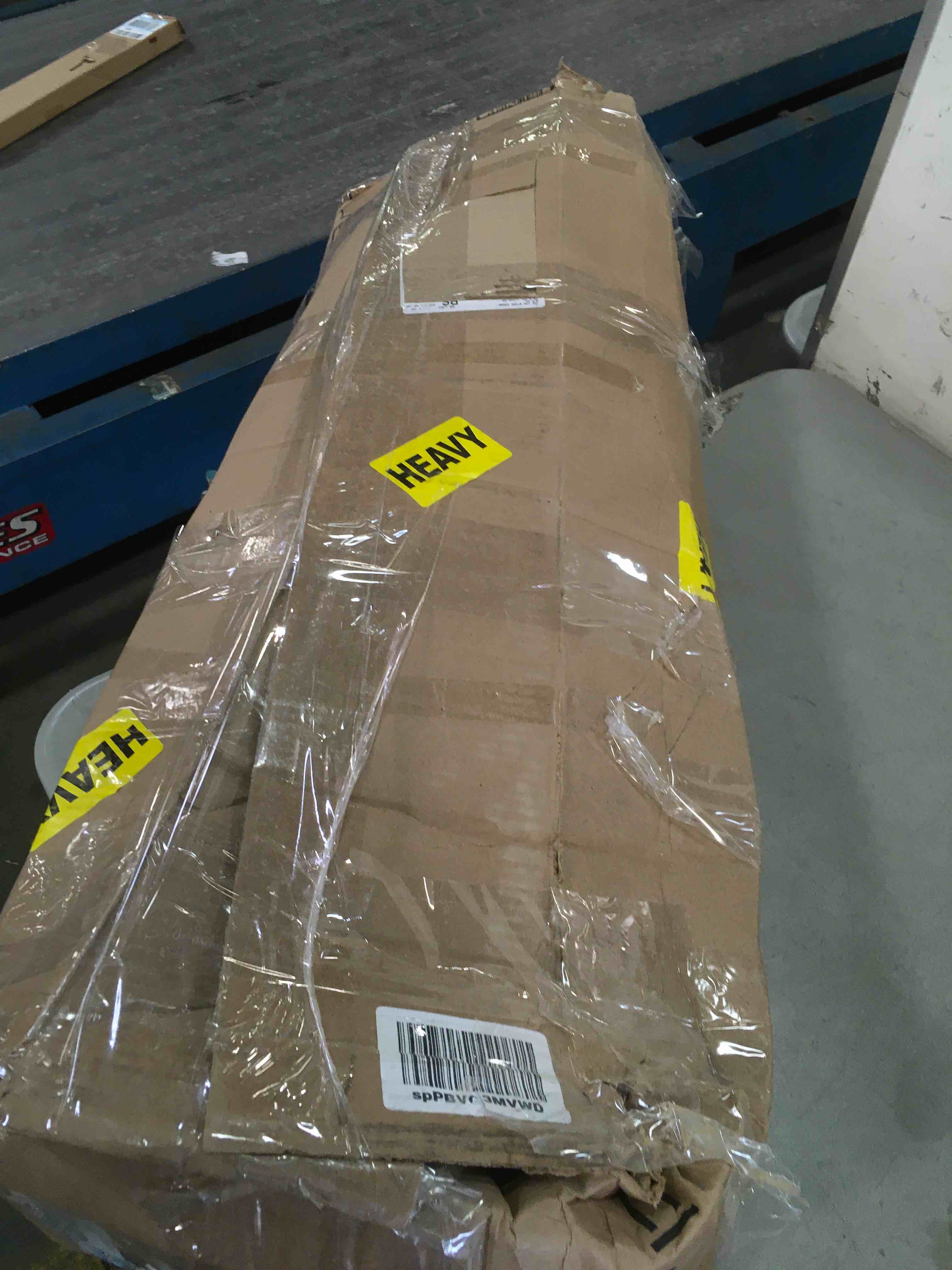 https://s3.amazonaws.com/lotting-images-prod/bidfta/BLU5741516_1713979998831.jpeg