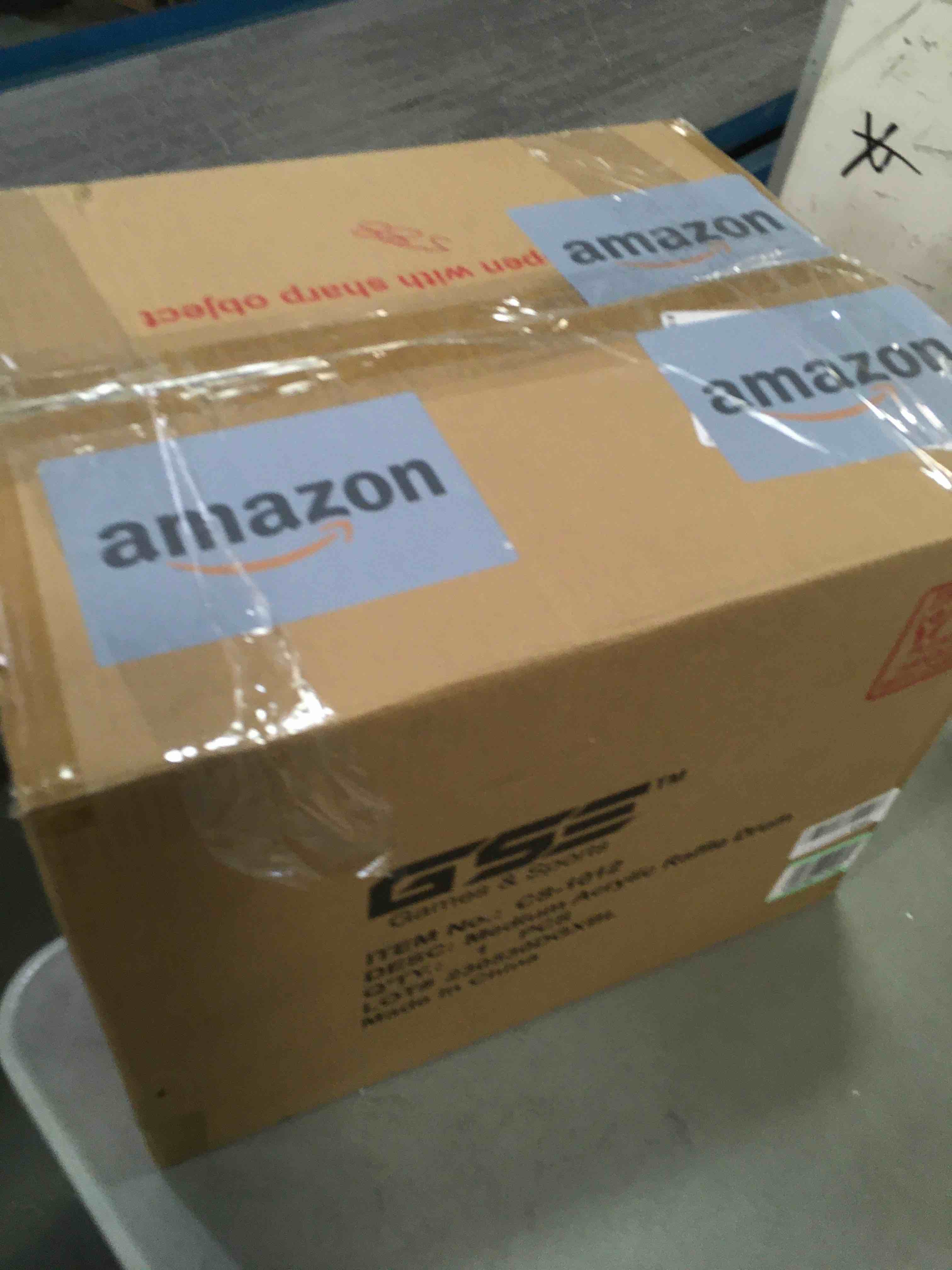 https://s3.amazonaws.com/lotting-images-prod/bidfta/BLU5741554_1713986361383.jpeg