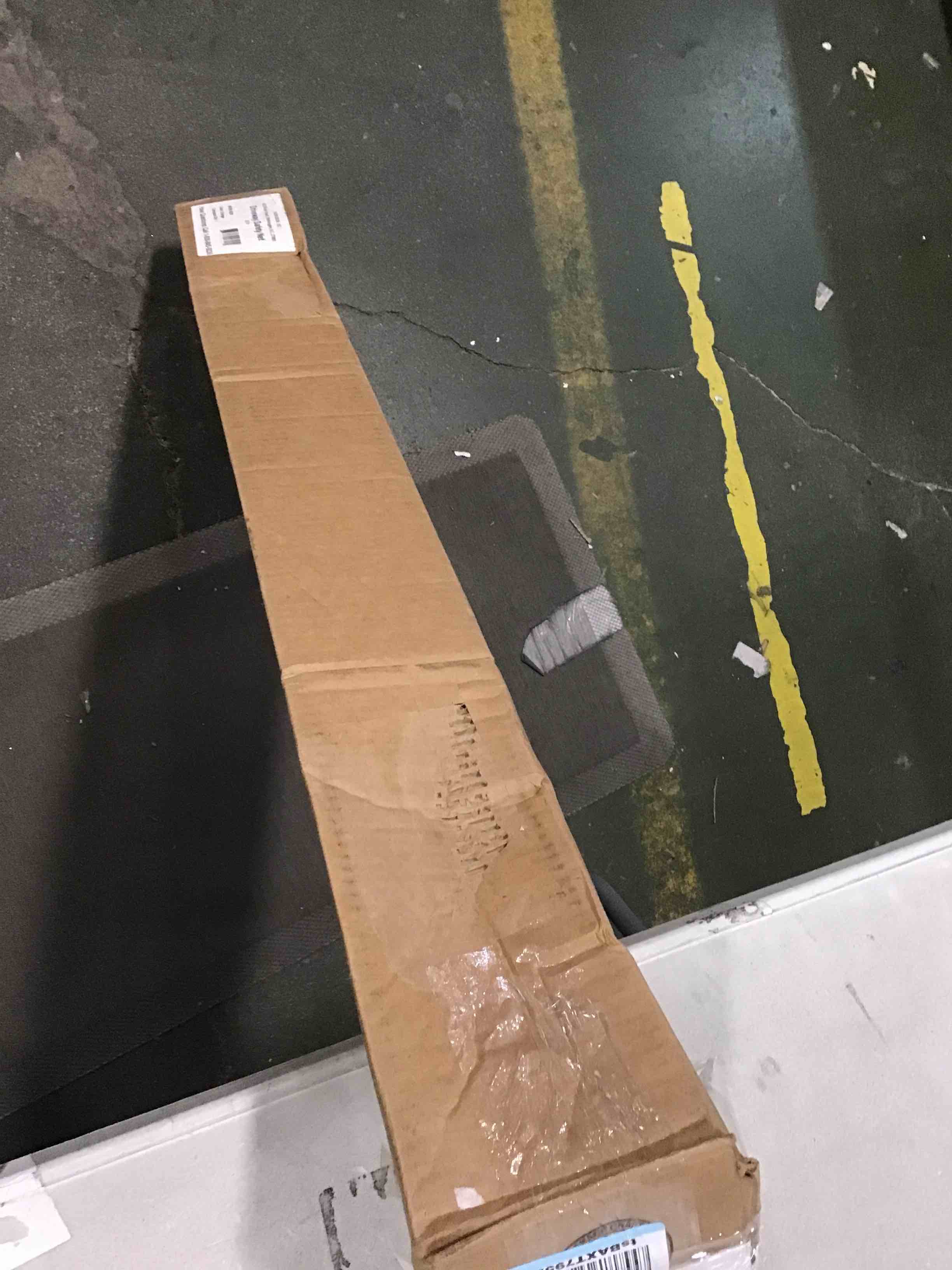 https://s3.amazonaws.com/lotting-images-prod/bidfta/BLU5741894_1714137750743.jpeg