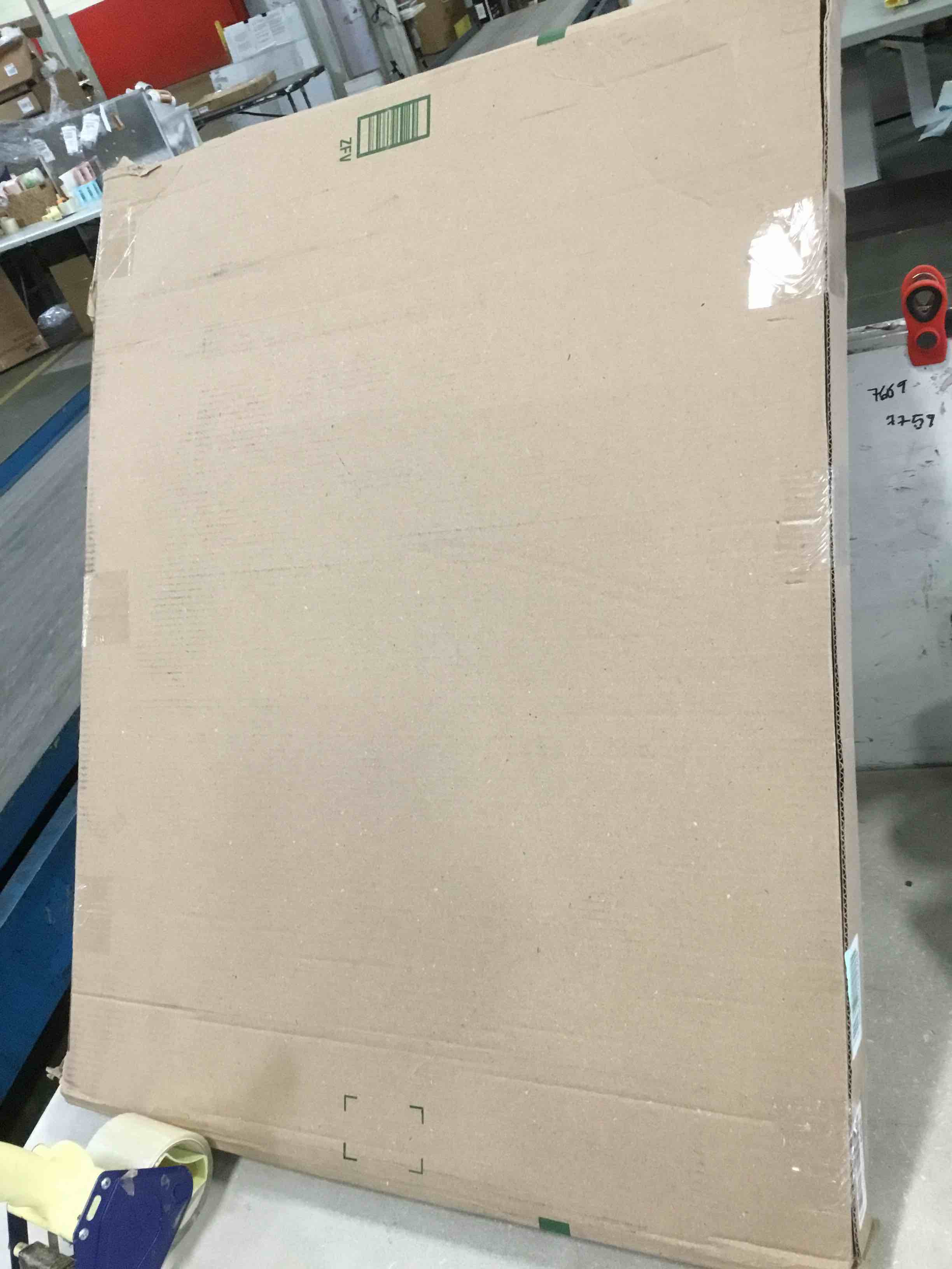 https://s3.amazonaws.com/lotting-images-prod/bidfta/BLU5742278_1714315447569.jpeg