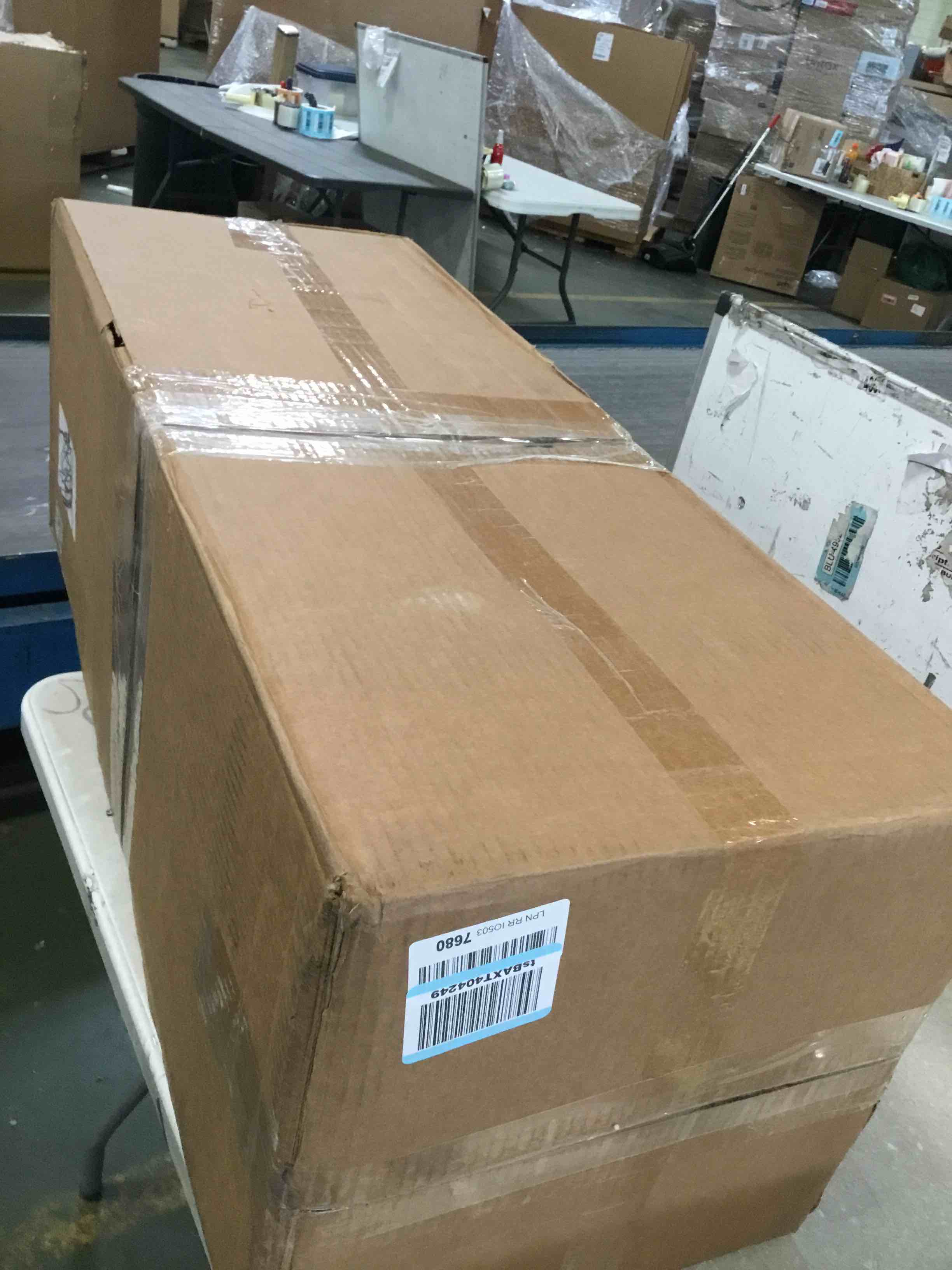 https://s3.amazonaws.com/lotting-images-prod/bidfta/BLU5742321_1714322928467.jpeg