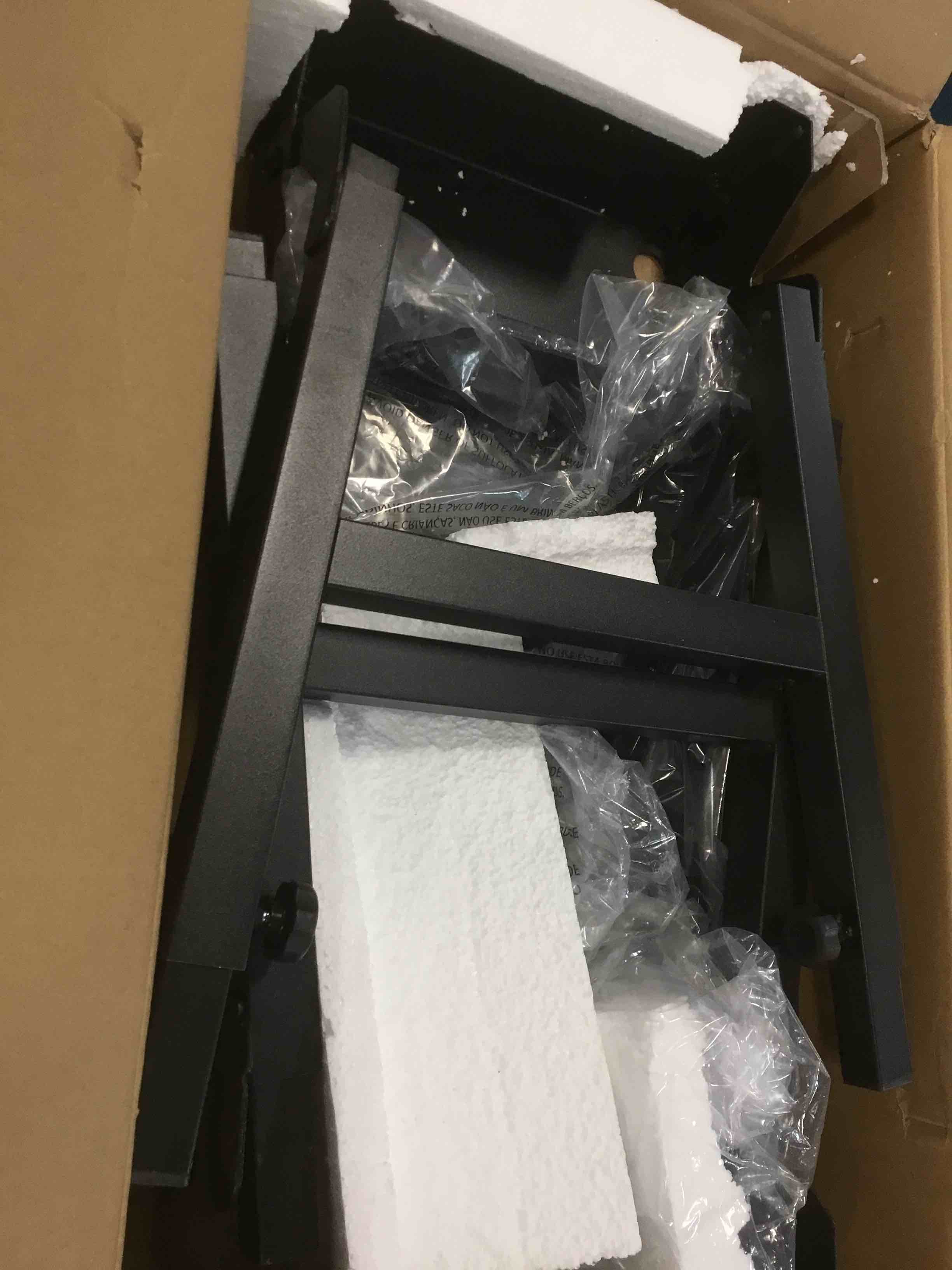 https://s3.amazonaws.com/lotting-images-prod/bidfta/BLU5742638_1713876418497.jpeg