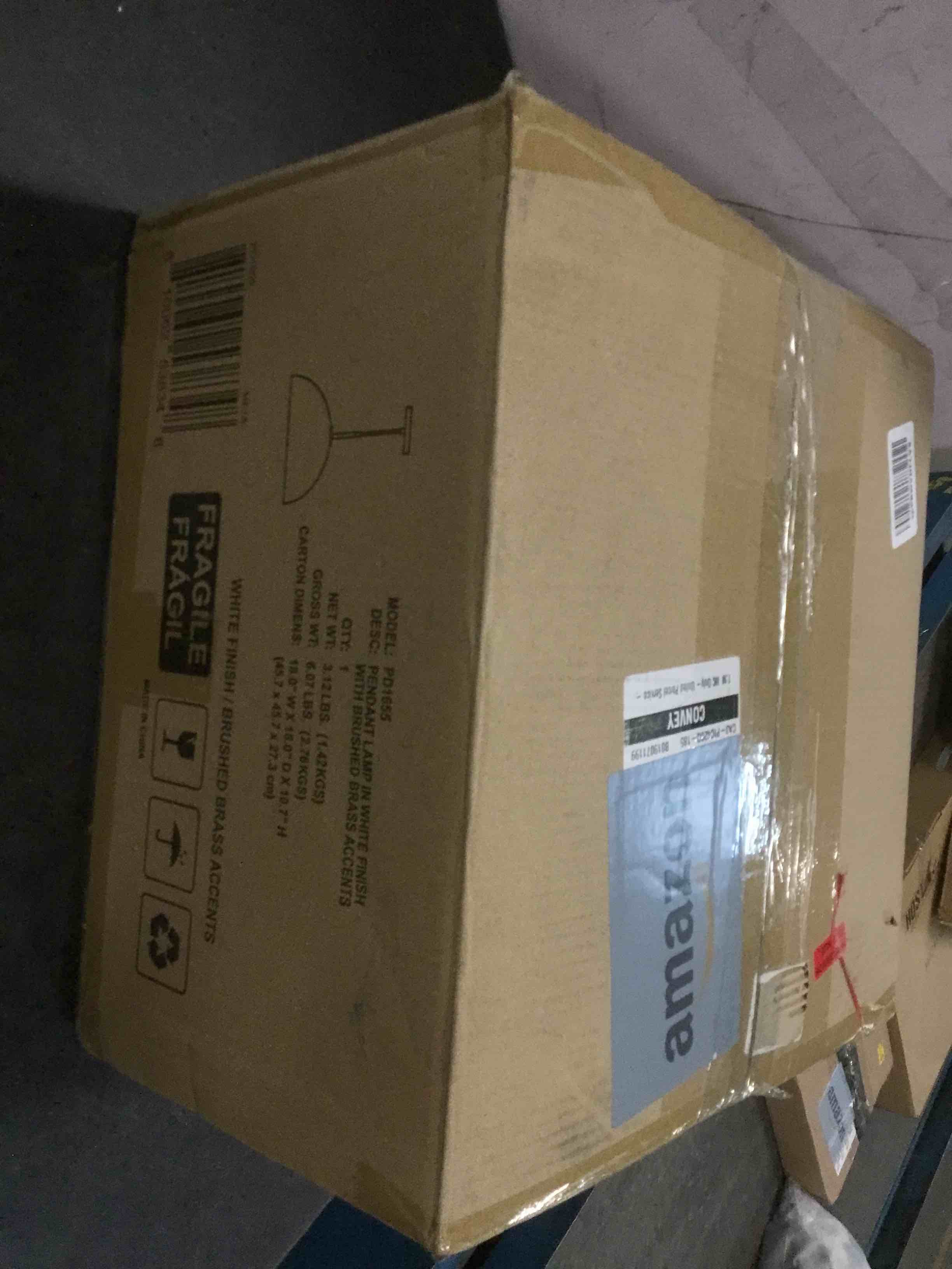 https://s3.amazonaws.com/lotting-images-prod/bidfta/BLU5742639_1713876498678.jpeg