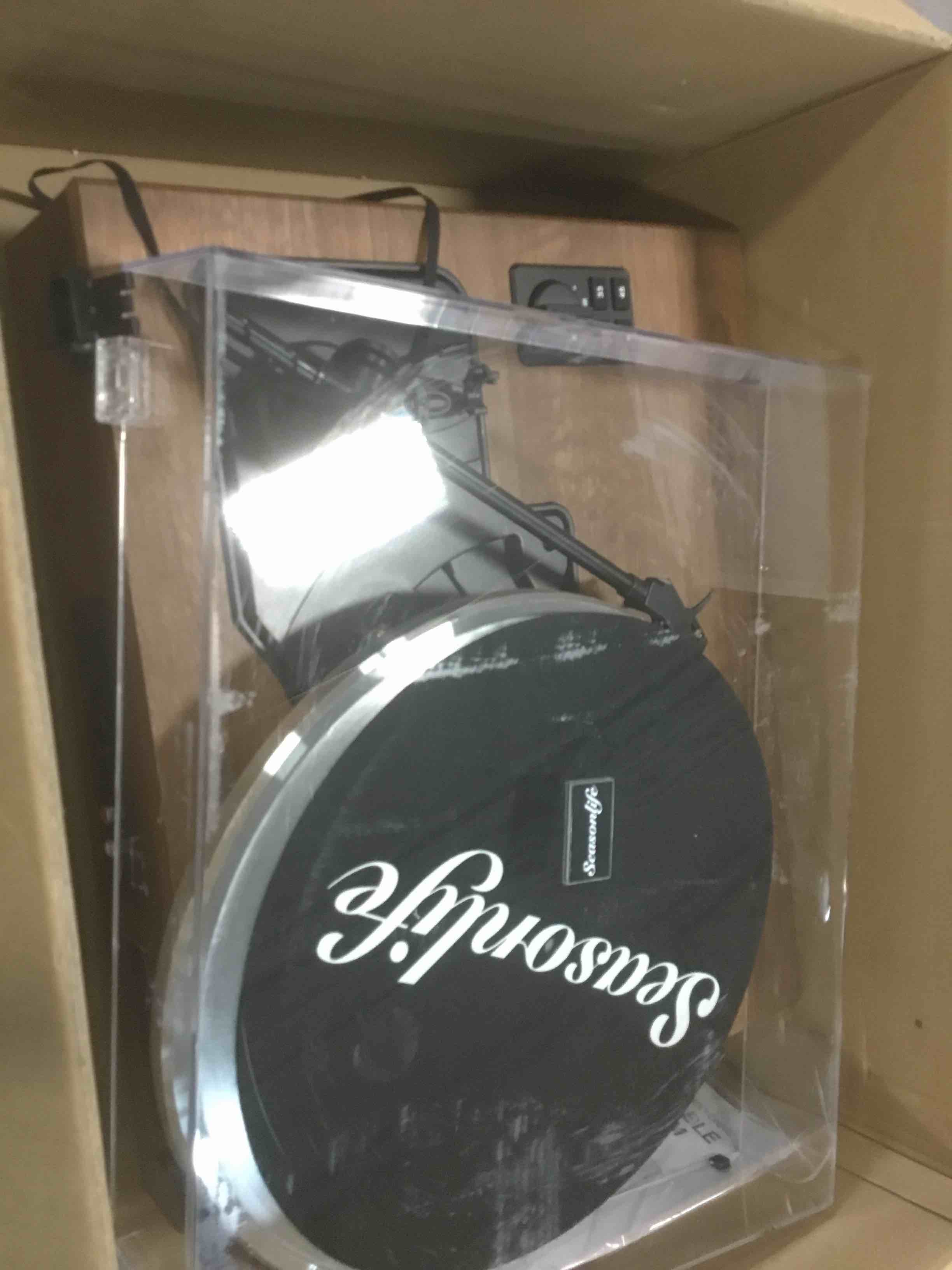 https://s3.amazonaws.com/lotting-images-prod/bidfta/BLU5742787_1713896912899.jpeg