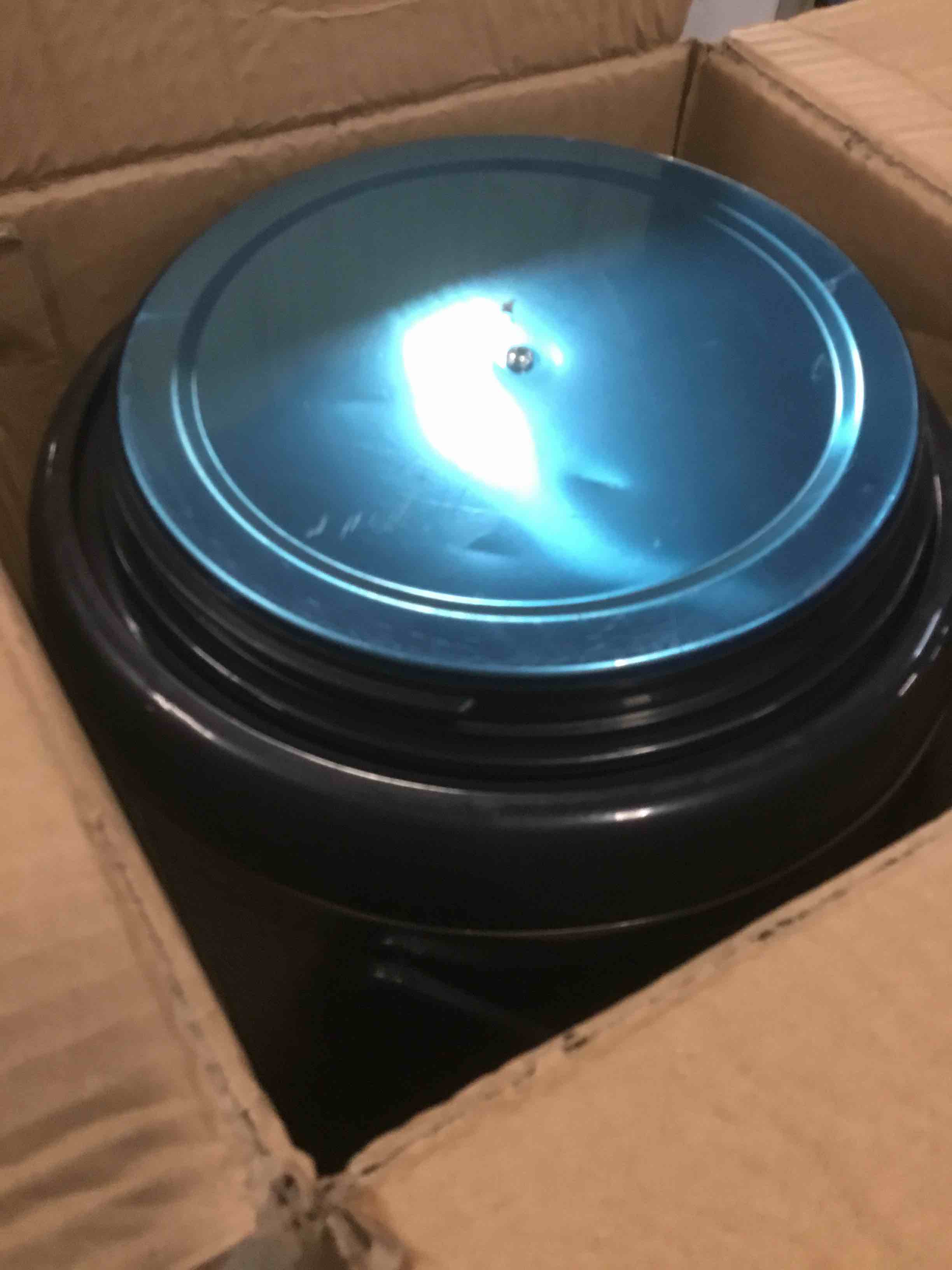 https://s3.amazonaws.com/lotting-images-prod/bidfta/BLU5743147_1714045228780.jpeg