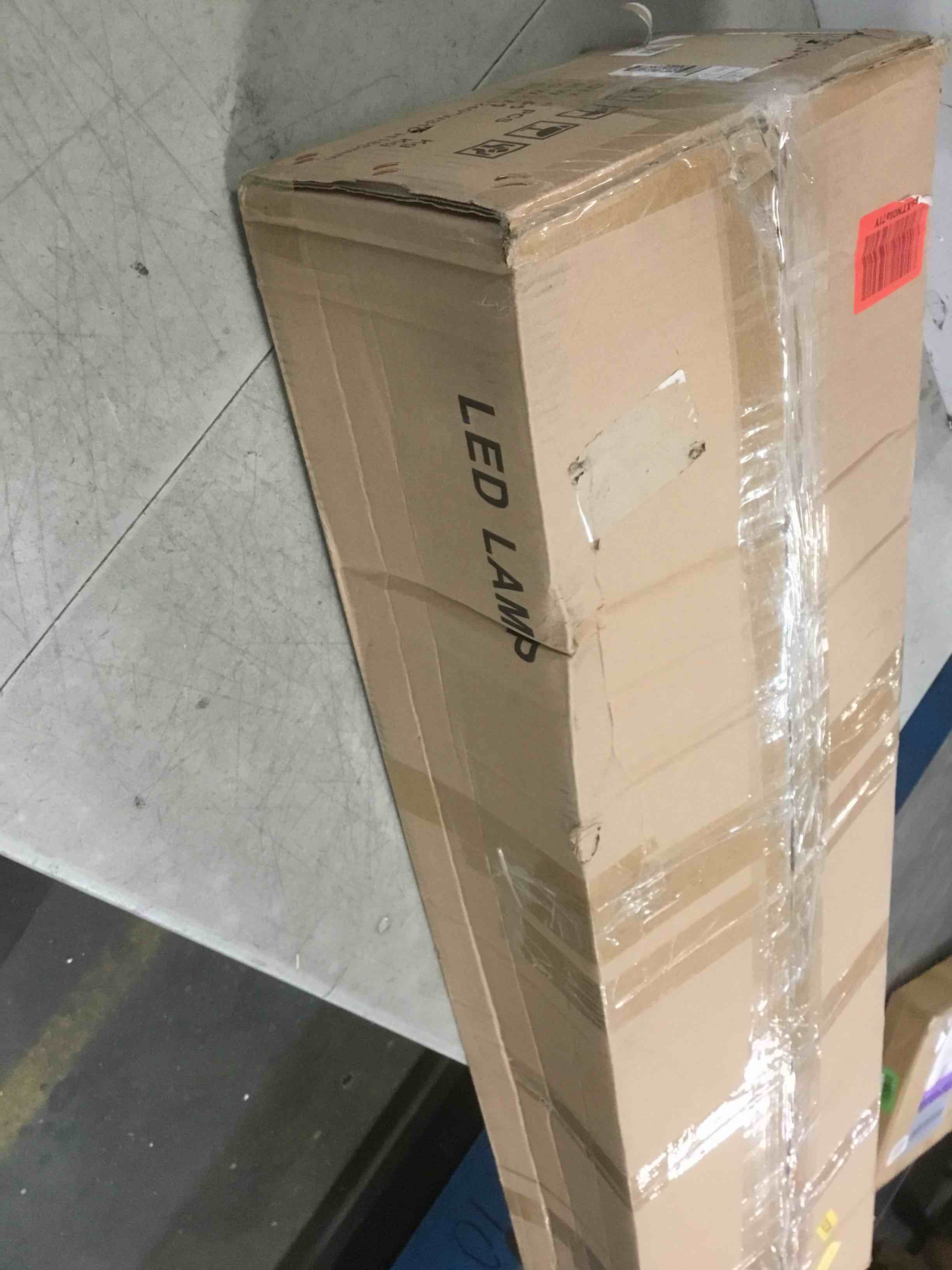 https://s3.amazonaws.com/lotting-images-prod/bidfta/BLU5743161_1714047225229.jpeg