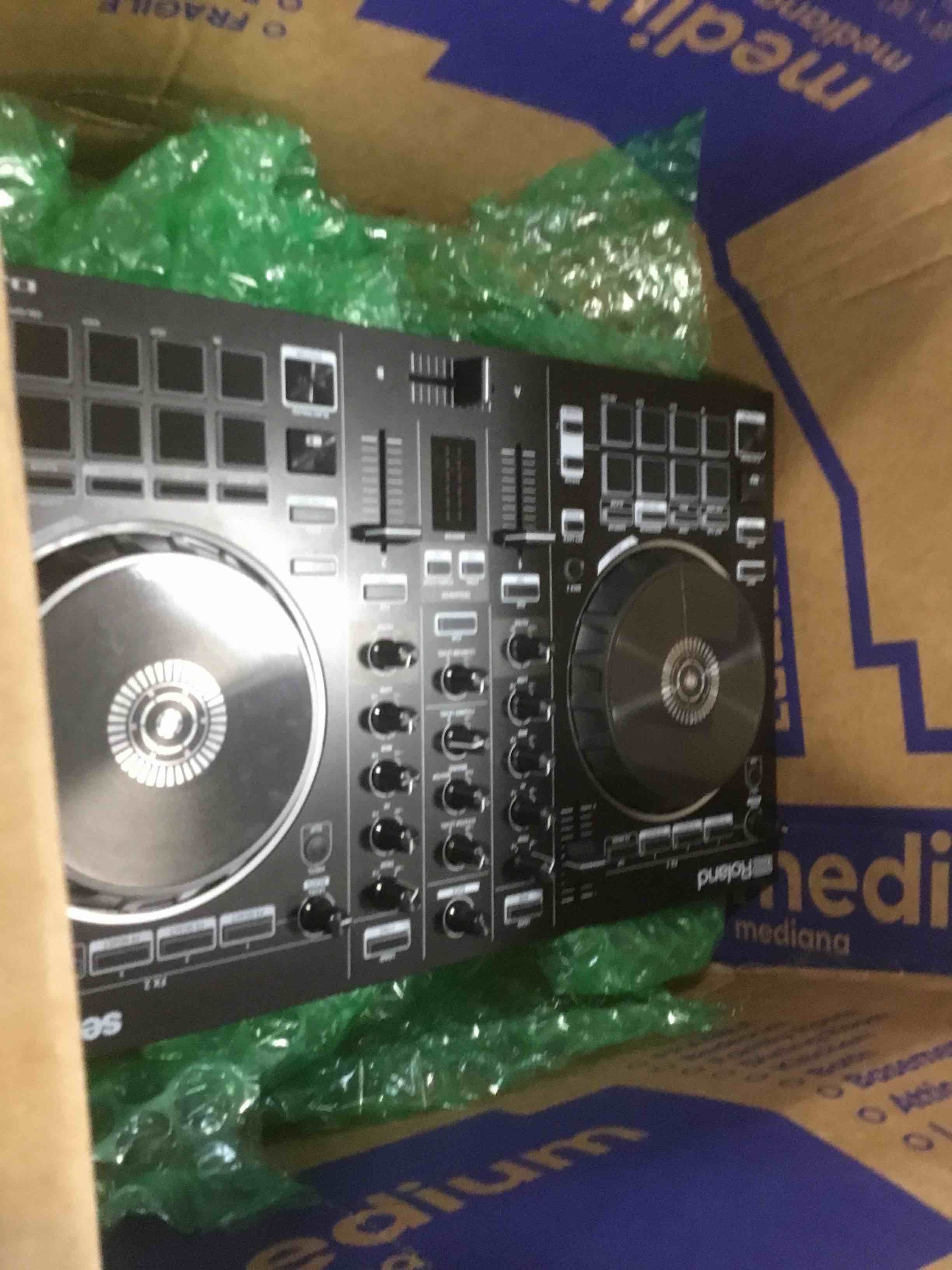 https://s3.amazonaws.com/lotting-images-prod/bidfta/BLU5743528_1714147939605.jpeg