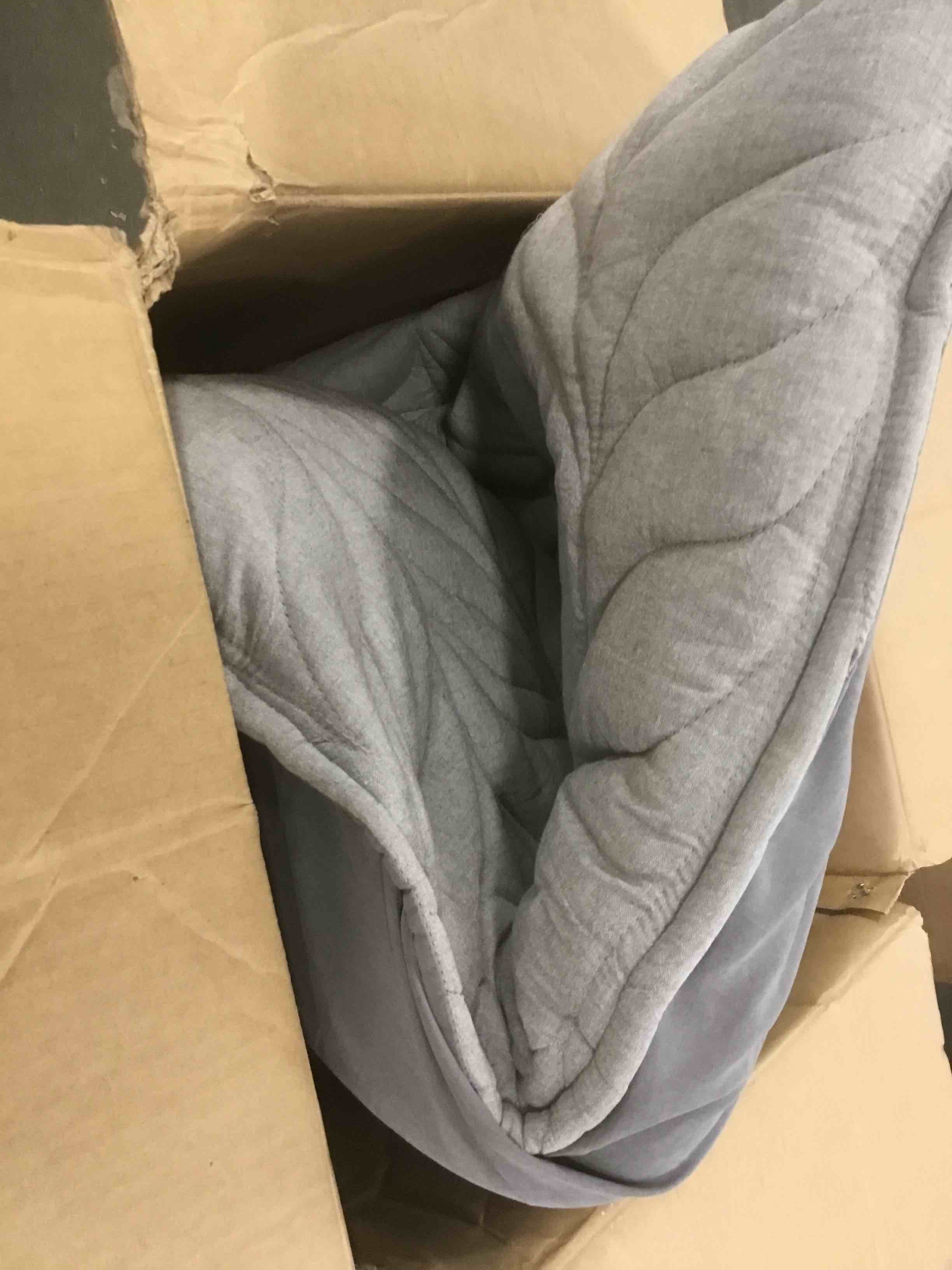 https://s3.amazonaws.com/lotting-images-prod/bidfta/BLU5743843_1714234053576.jpeg