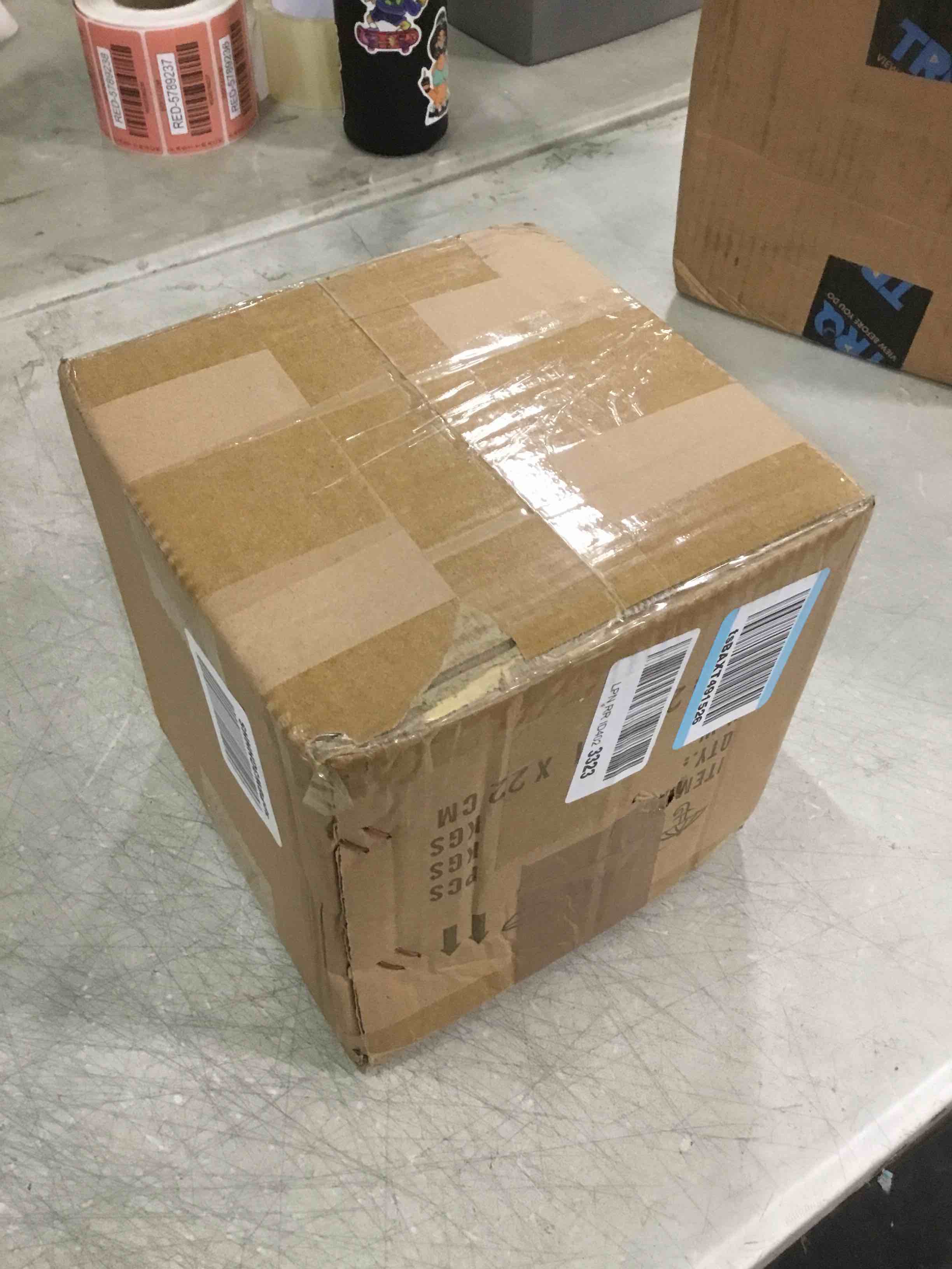 https://s3.amazonaws.com/lotting-images-prod/bidfta/BLU5744092_1706620301866.jpeg