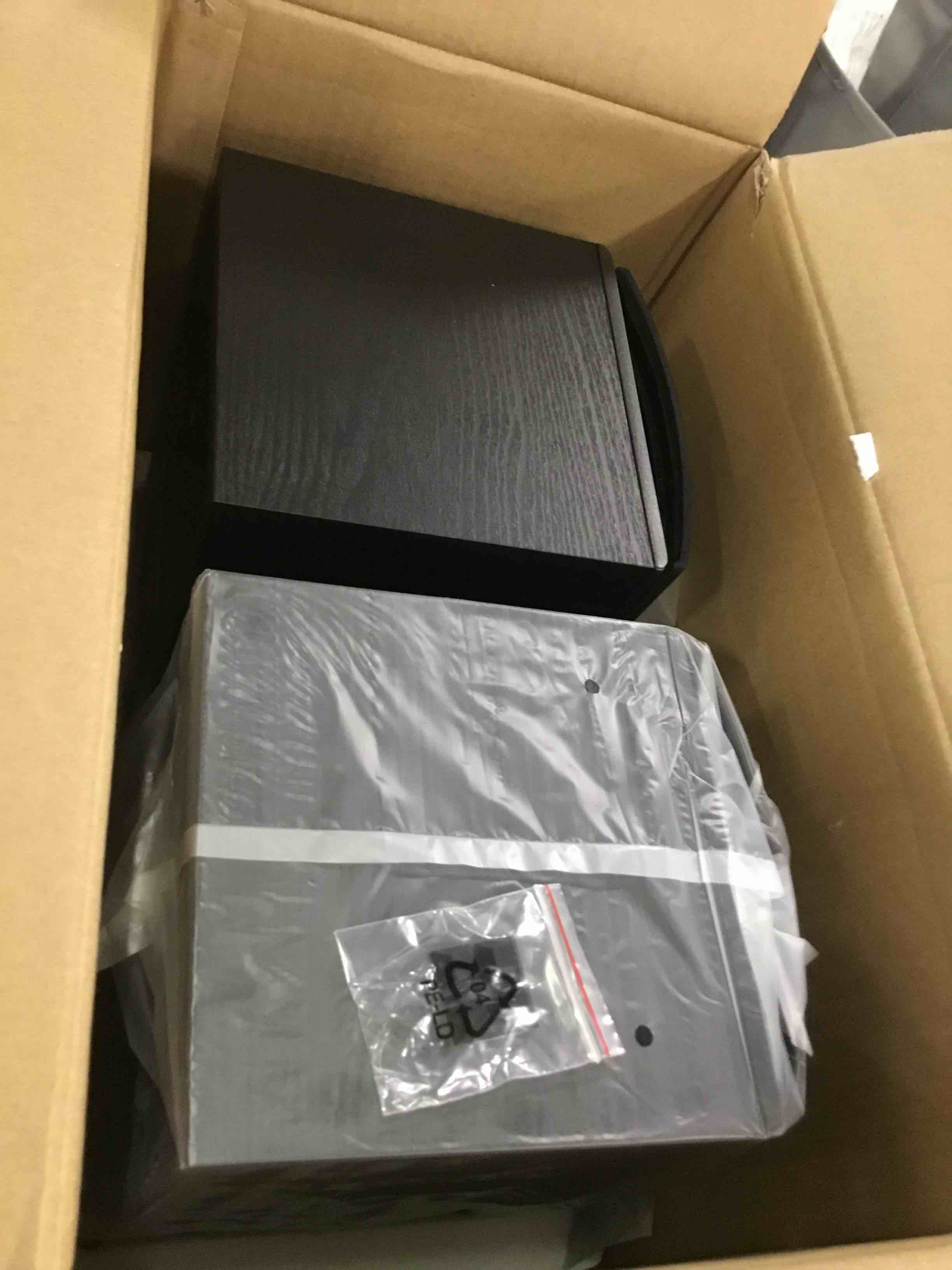 https://s3.amazonaws.com/lotting-images-prod/bidfta/BLU5744149_1706626544891.jpeg