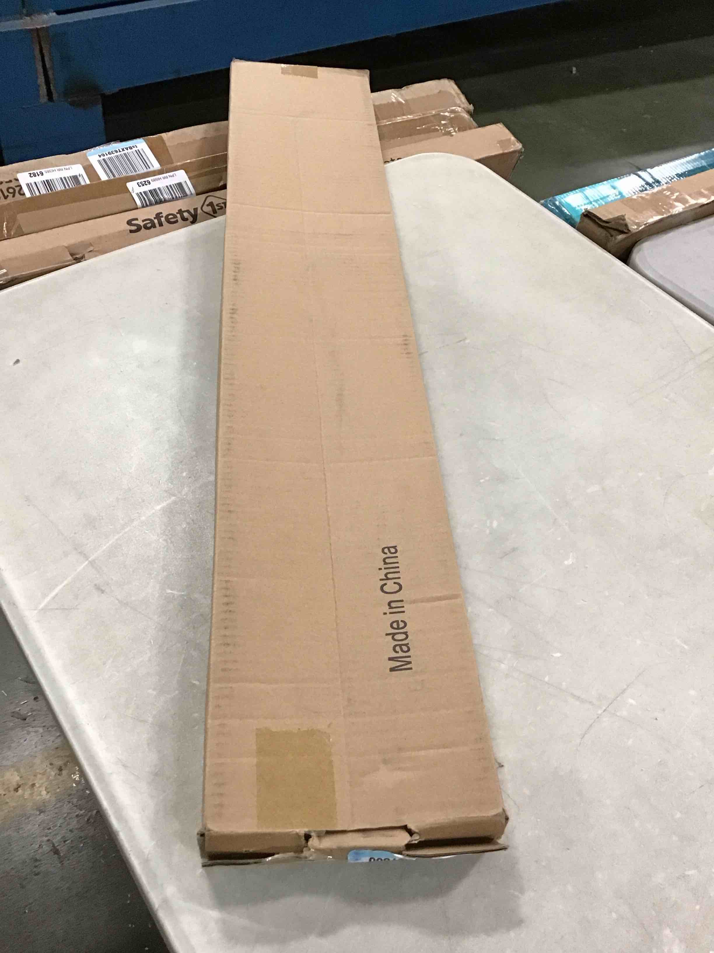 https://s3.amazonaws.com/lotting-images-prod/bidfta/BLU5744343_1706708779838.jpeg