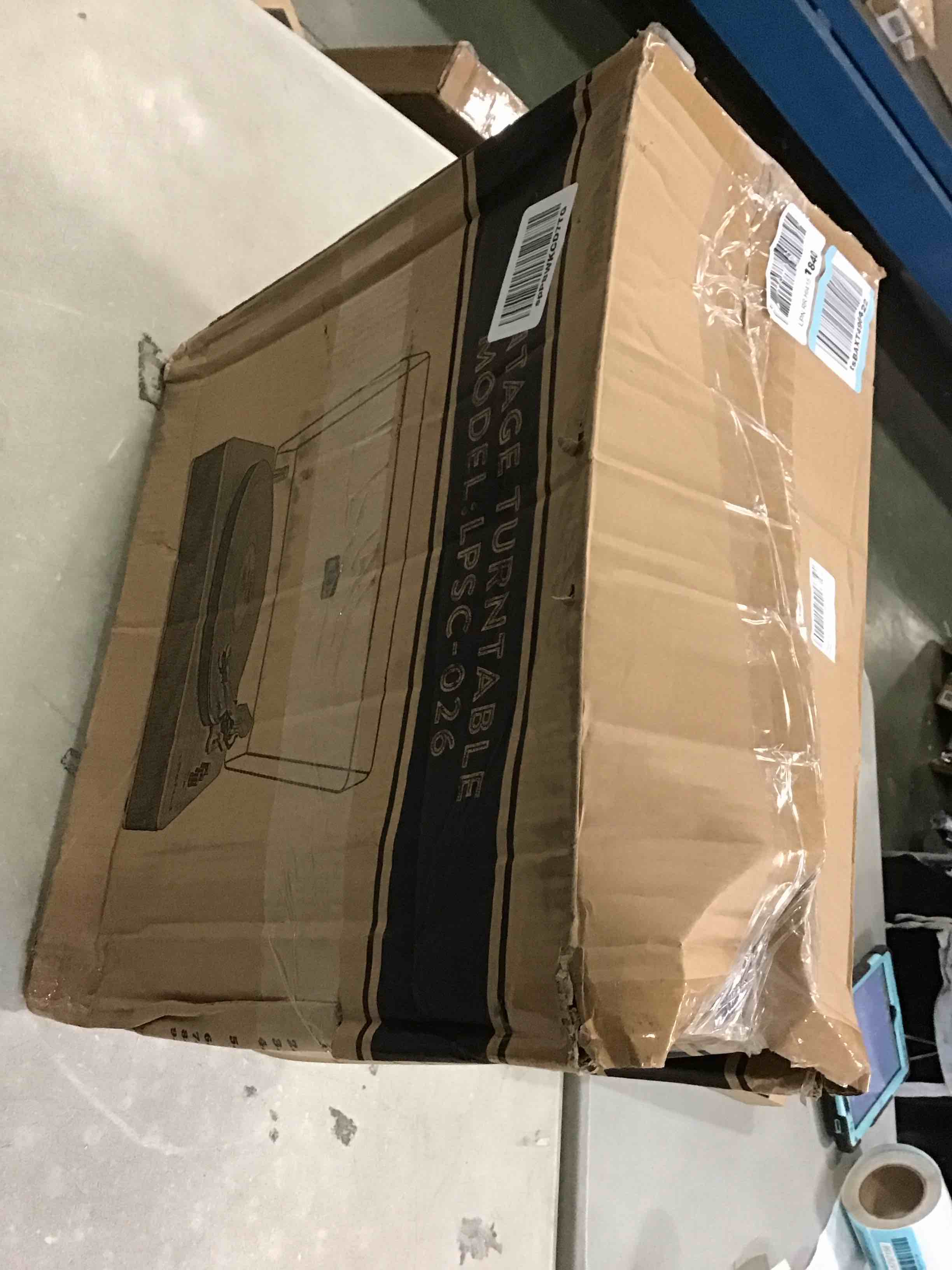 https://s3.amazonaws.com/lotting-images-prod/bidfta/BLU5744487_1706727443748.jpeg