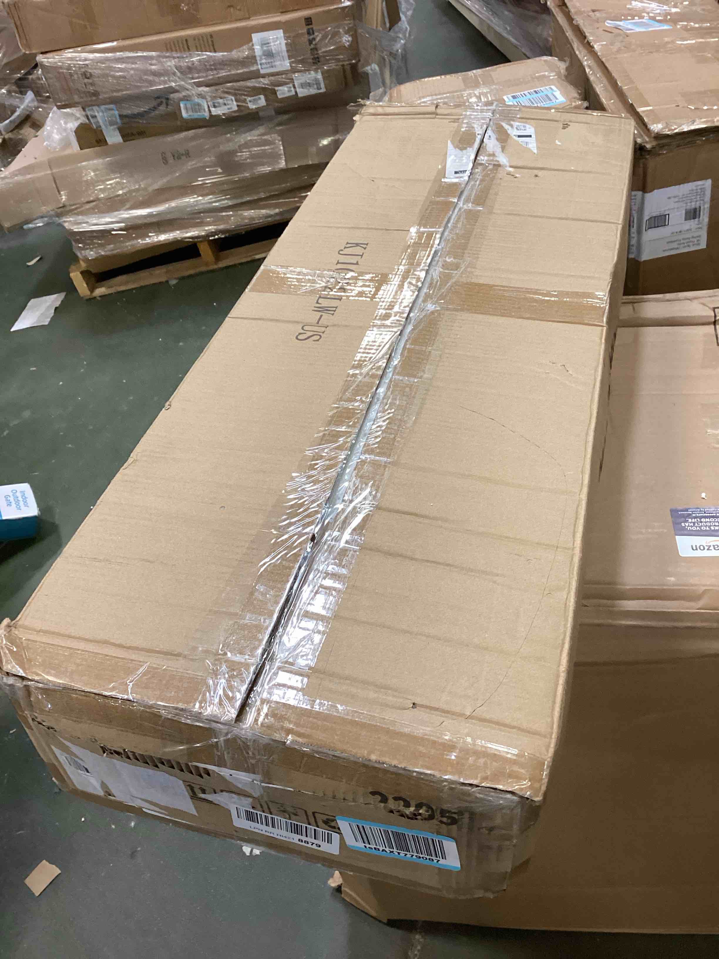 https://s3.amazonaws.com/lotting-images-prod/bidfta/BLU5744605_1706801112910.jpeg