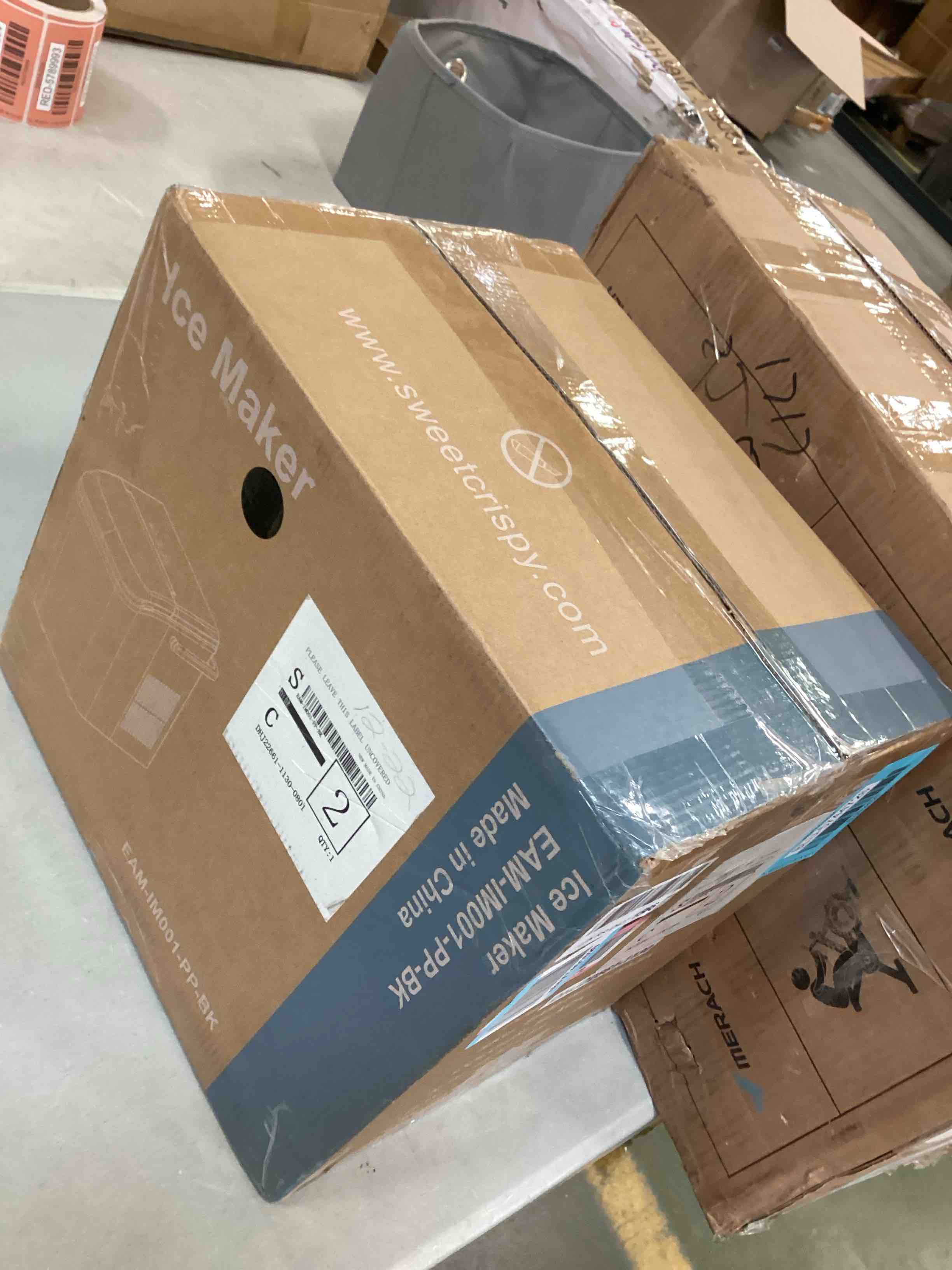 https://s3.amazonaws.com/lotting-images-prod/bidfta/BLU5744726_1706820311885.jpeg