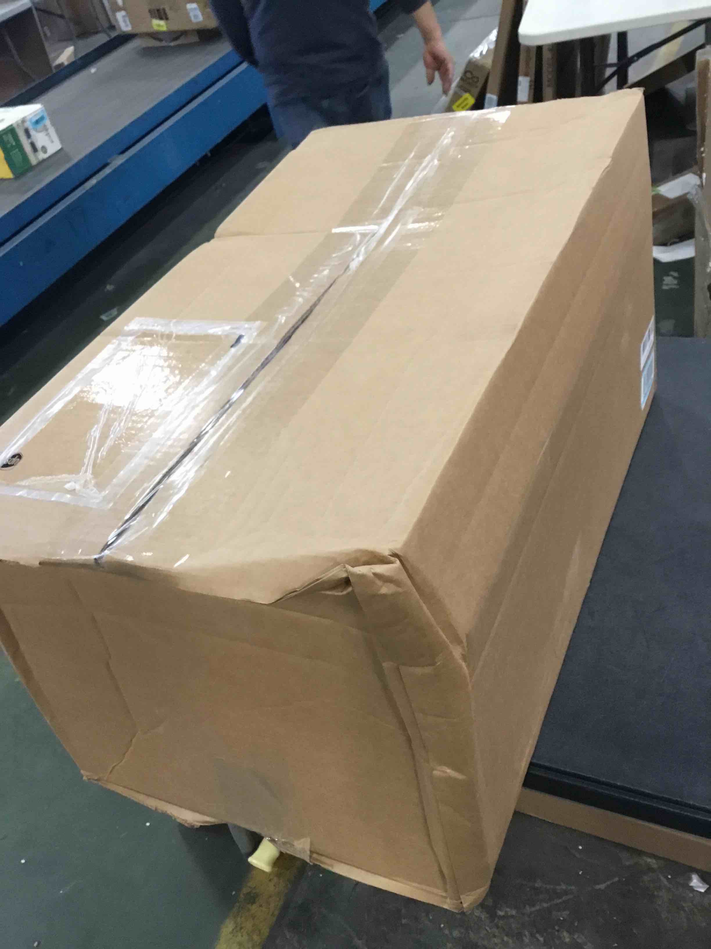 https://s3.amazonaws.com/lotting-images-prod/bidfta/BLU5745021_1706970746273.jpeg