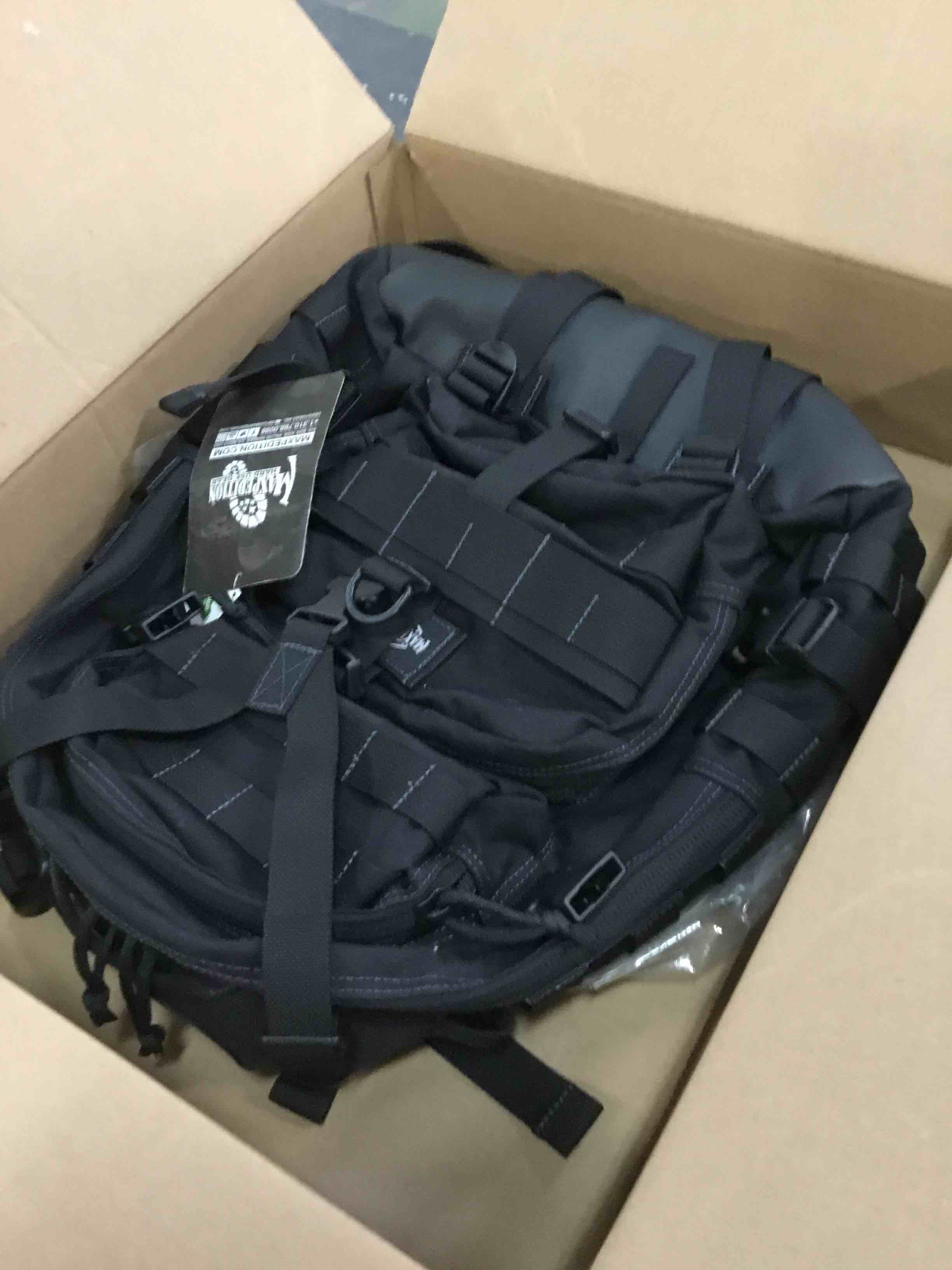 https://s3.amazonaws.com/lotting-images-prod/bidfta/BLU5745055_1706974863680.jpeg