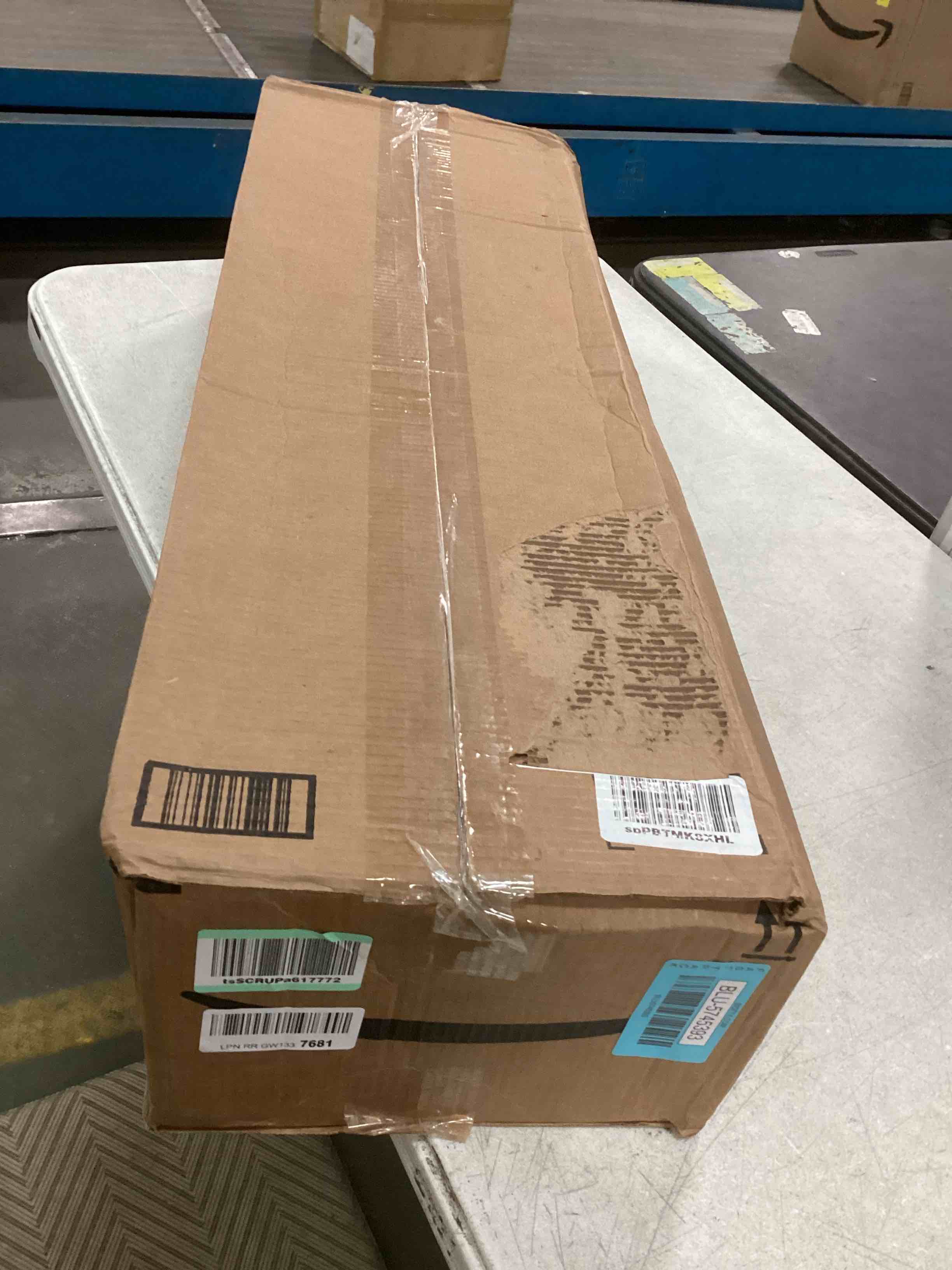 https://s3.amazonaws.com/lotting-images-prod/bidfta/BLU5745393_1707223014181.jpeg